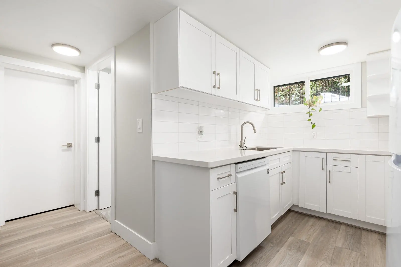 3843 SW Marine Drive