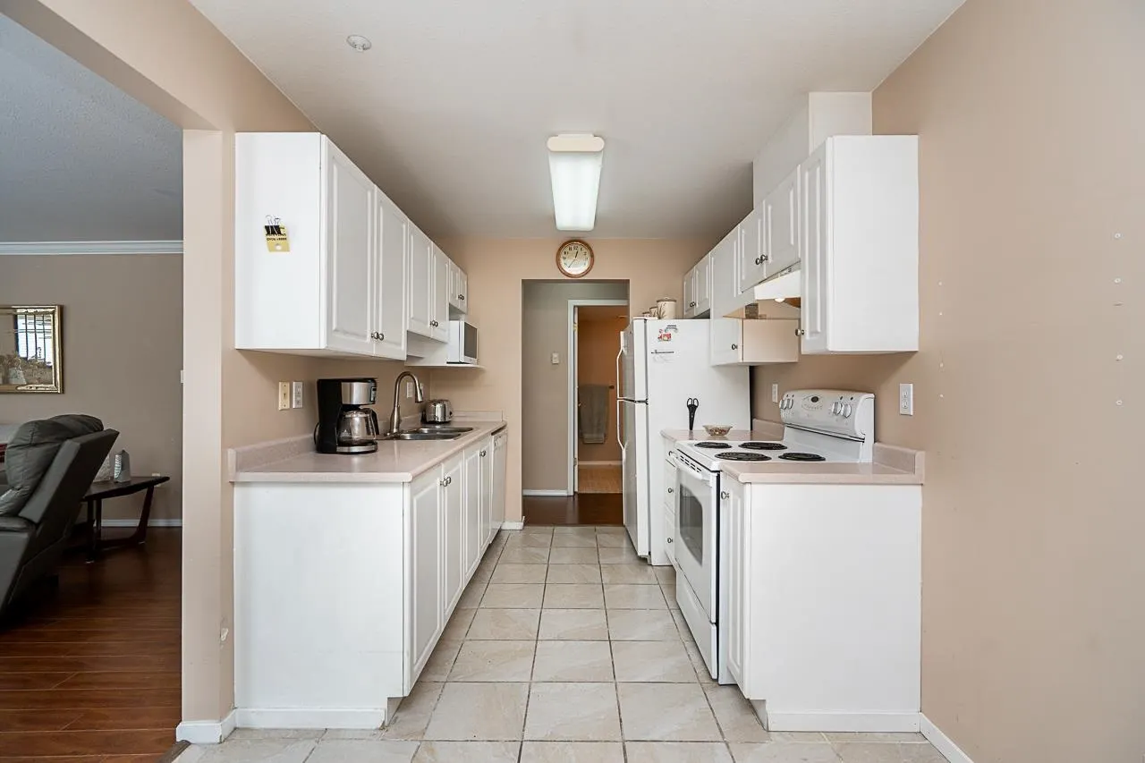 203 15885 84 Avenue