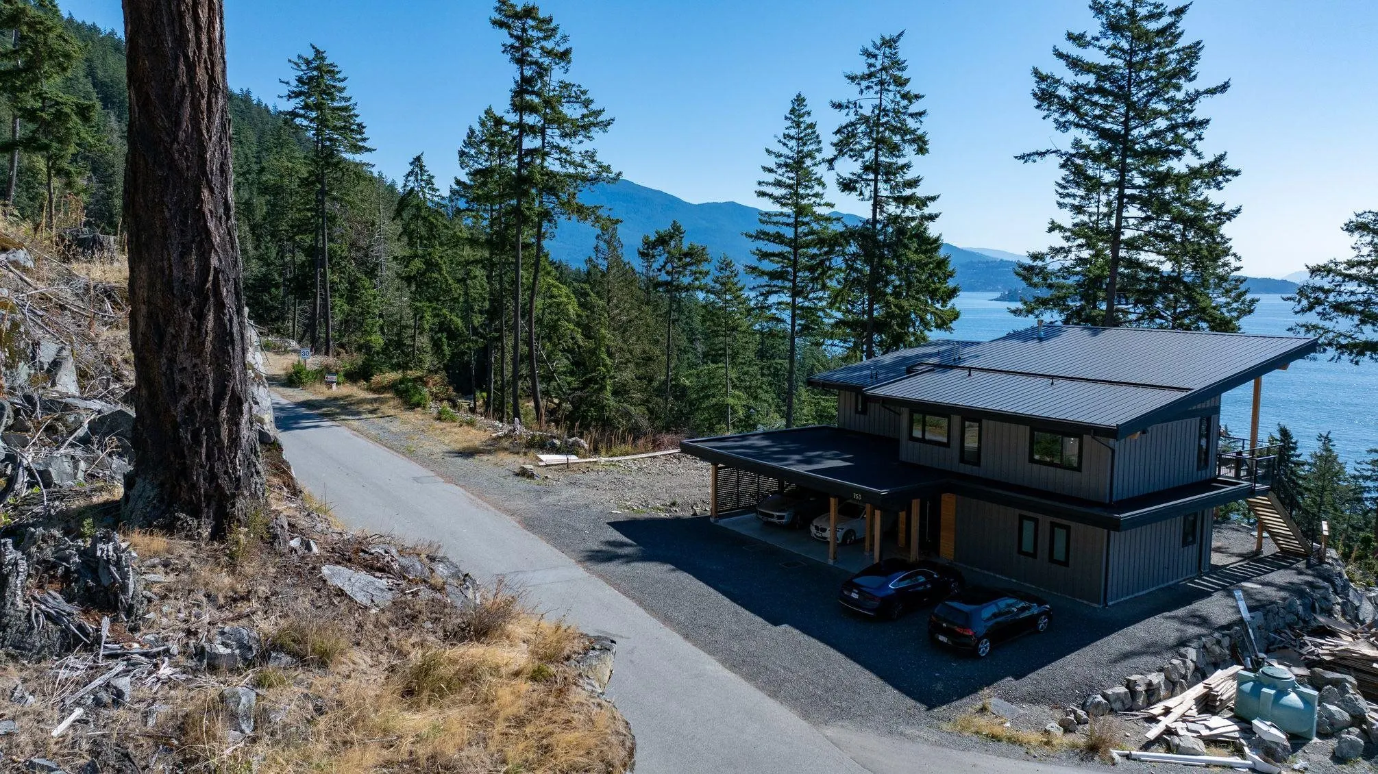 747 Seymour Bay