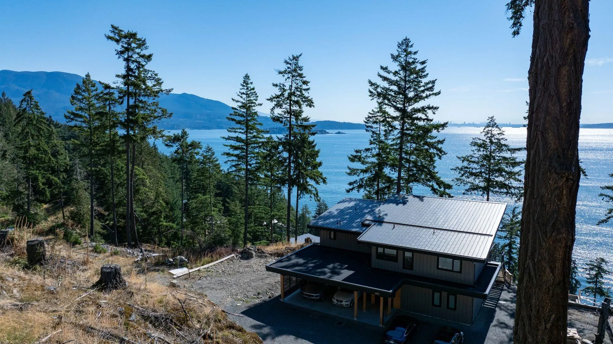 747 Seymour Bay