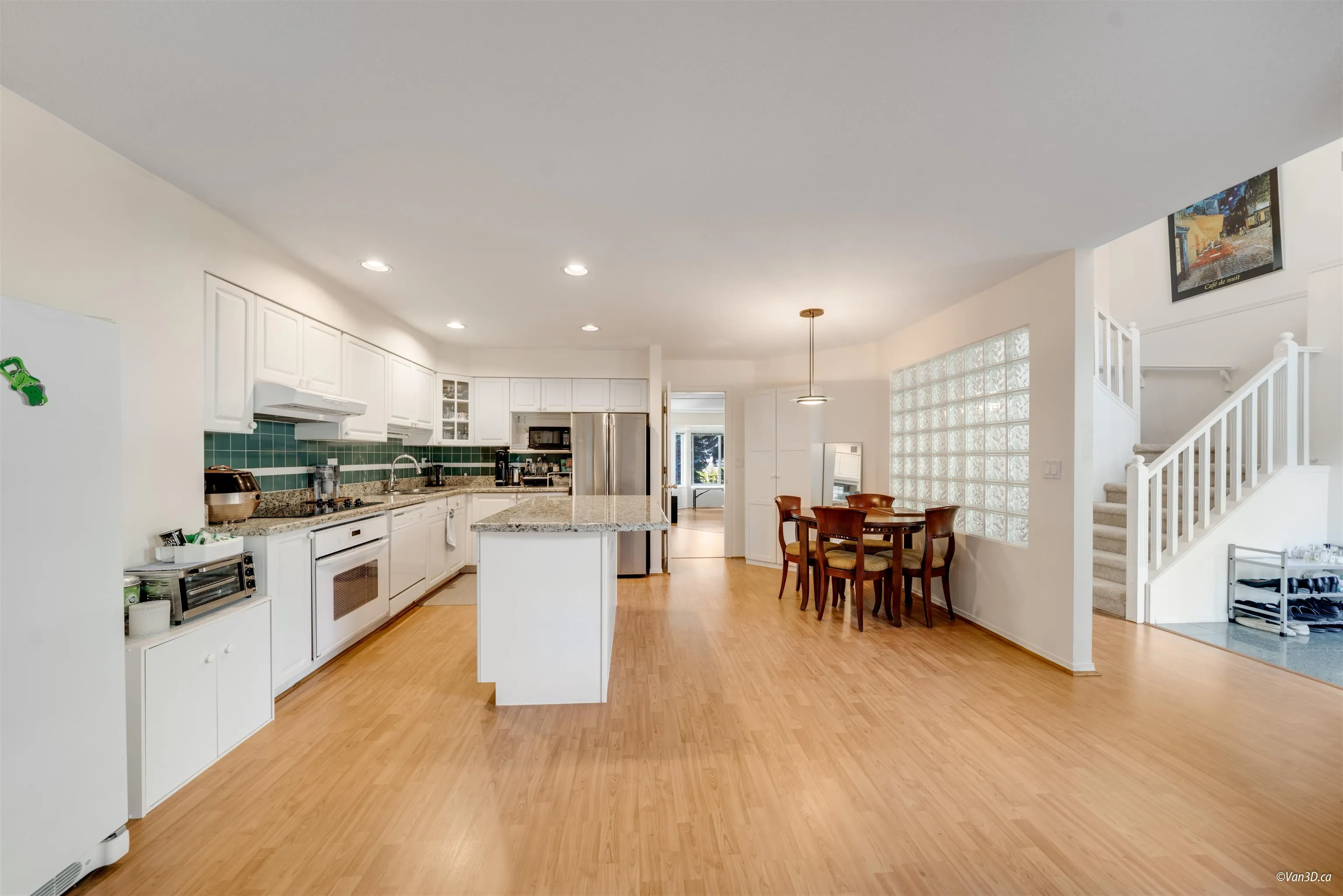 136 1685 Pinetree Way