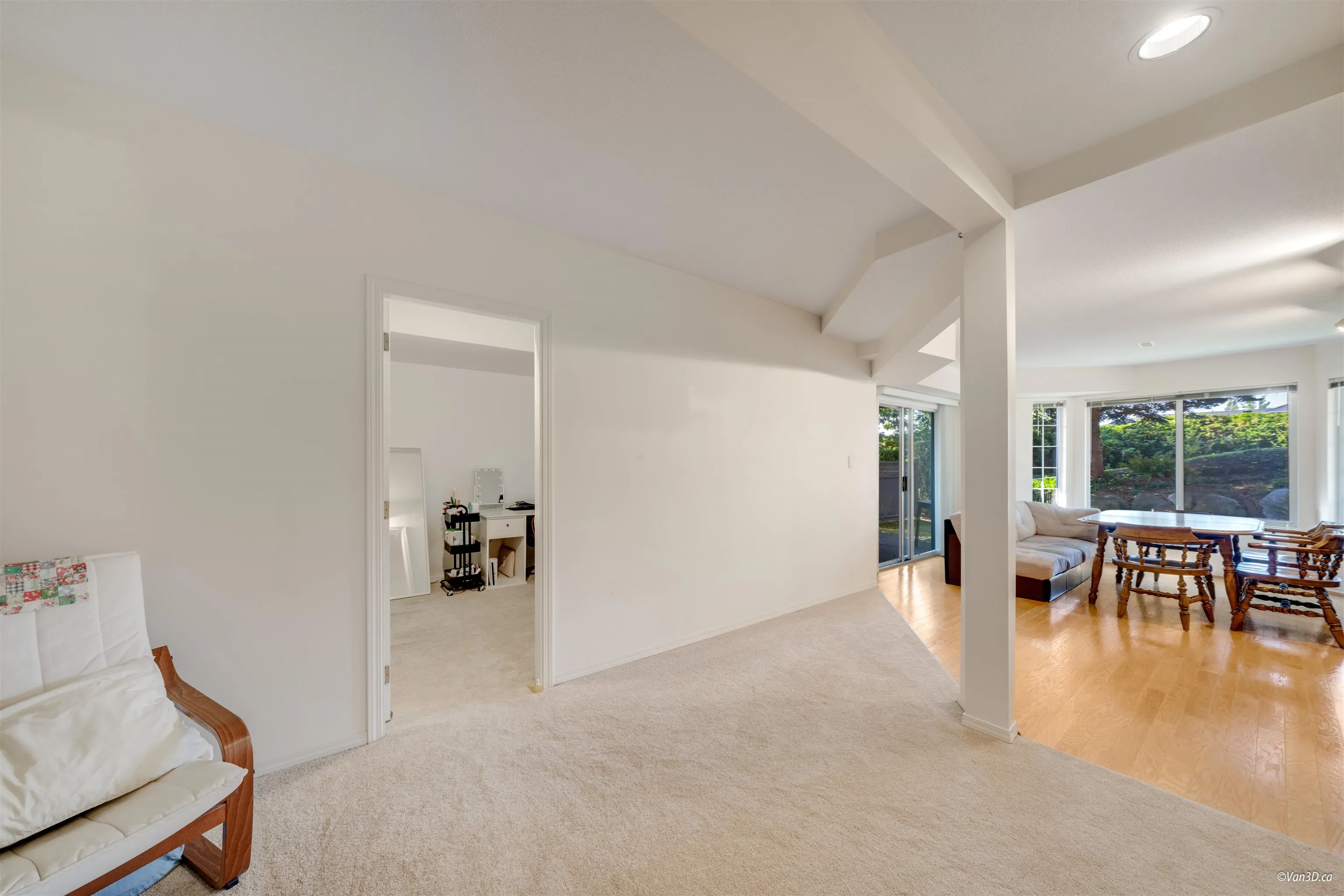 136 1685 Pinetree Way