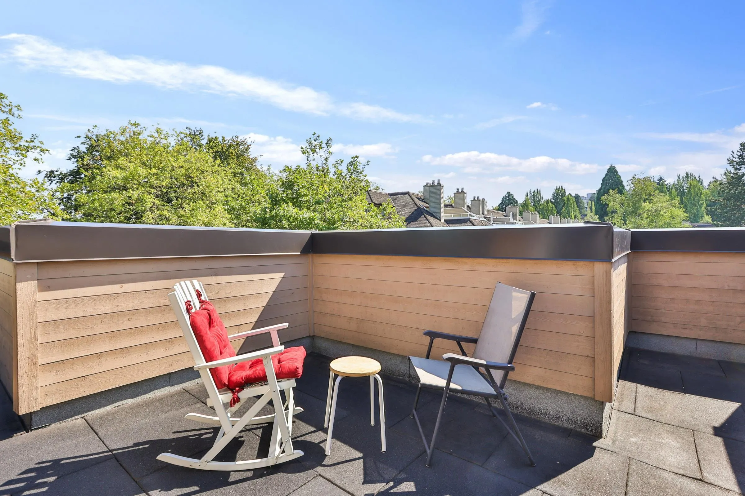 3 3980 Canada Way