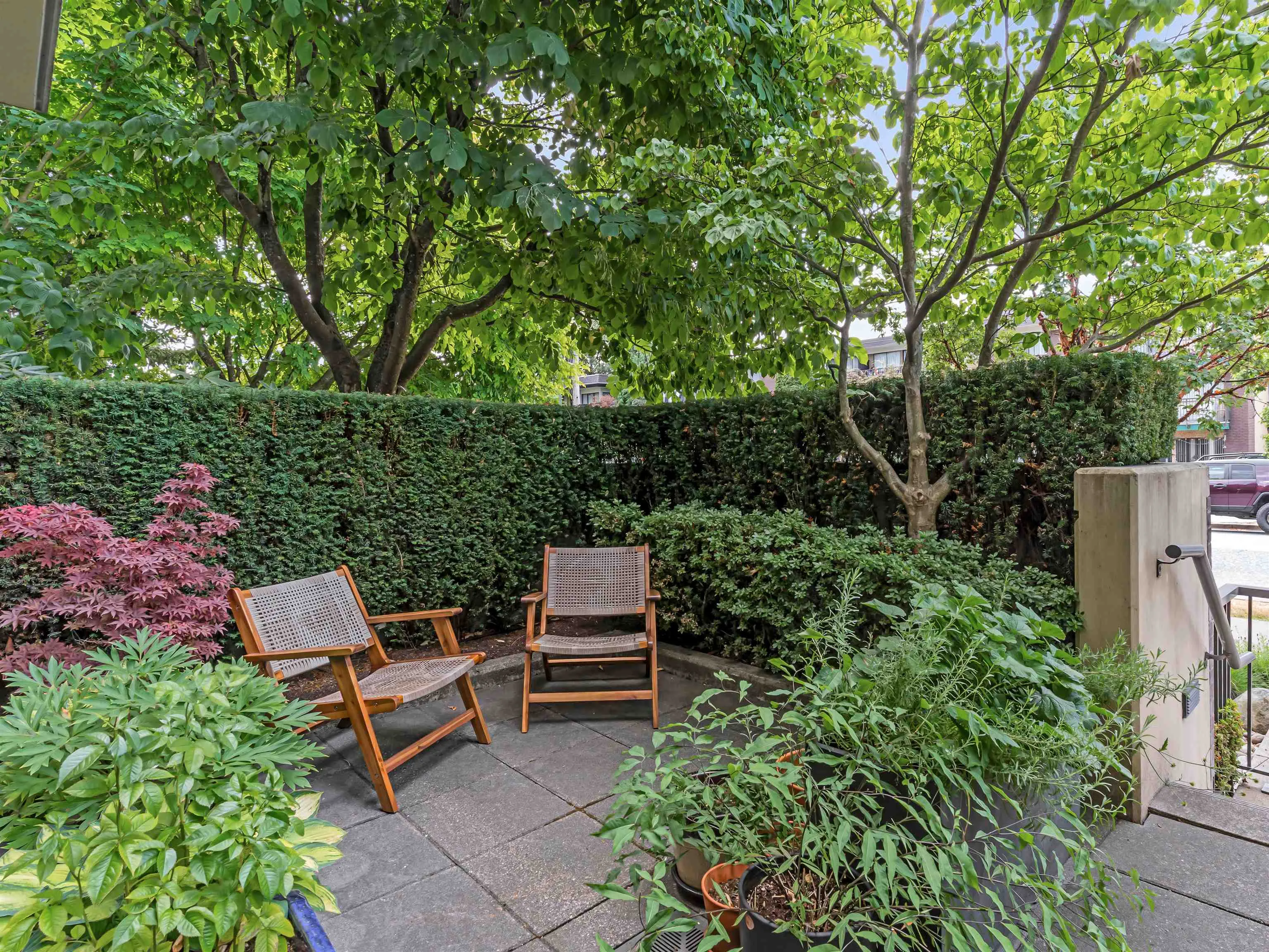 180 W 6th Street