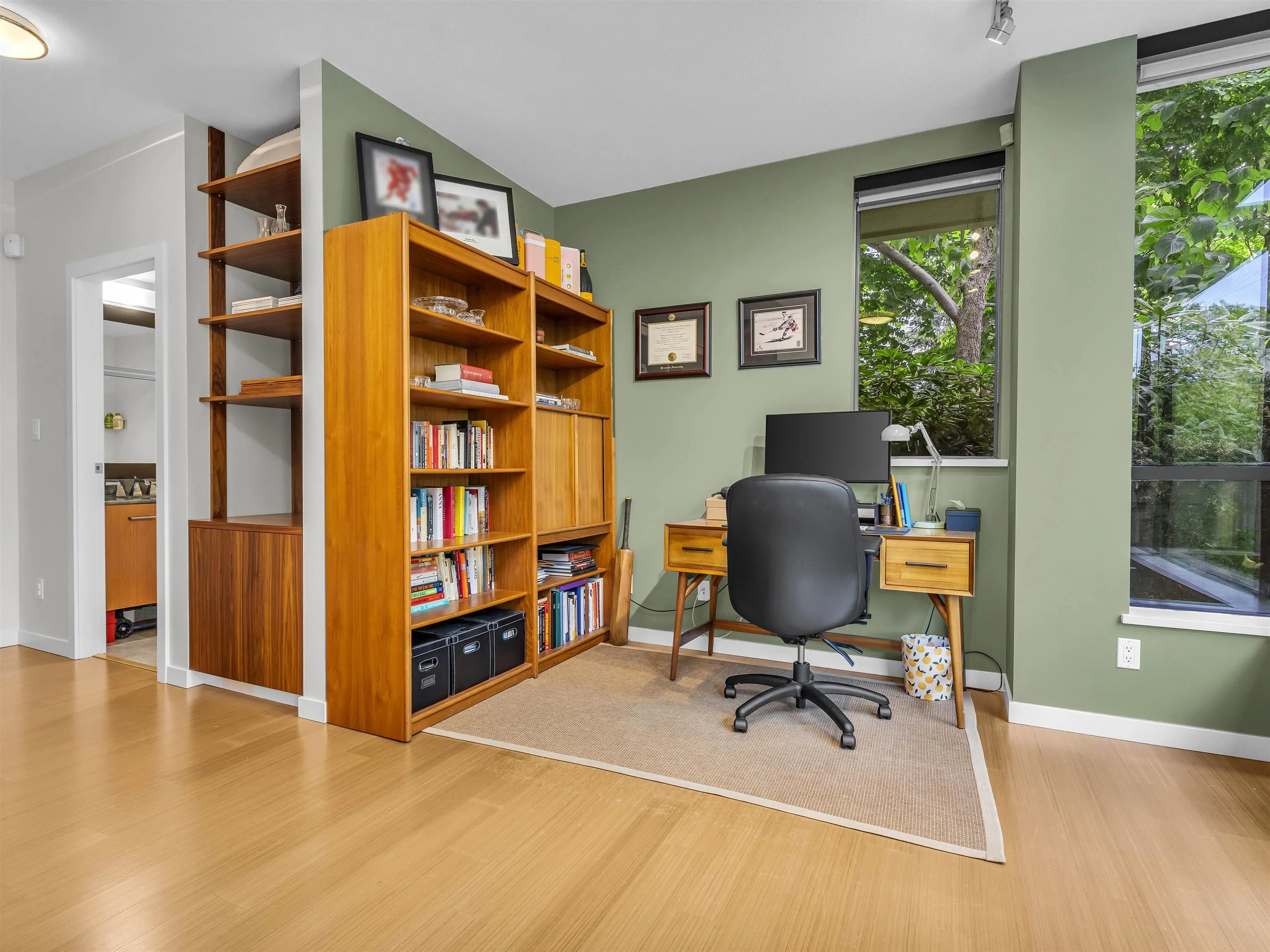 180 W 6th Street
