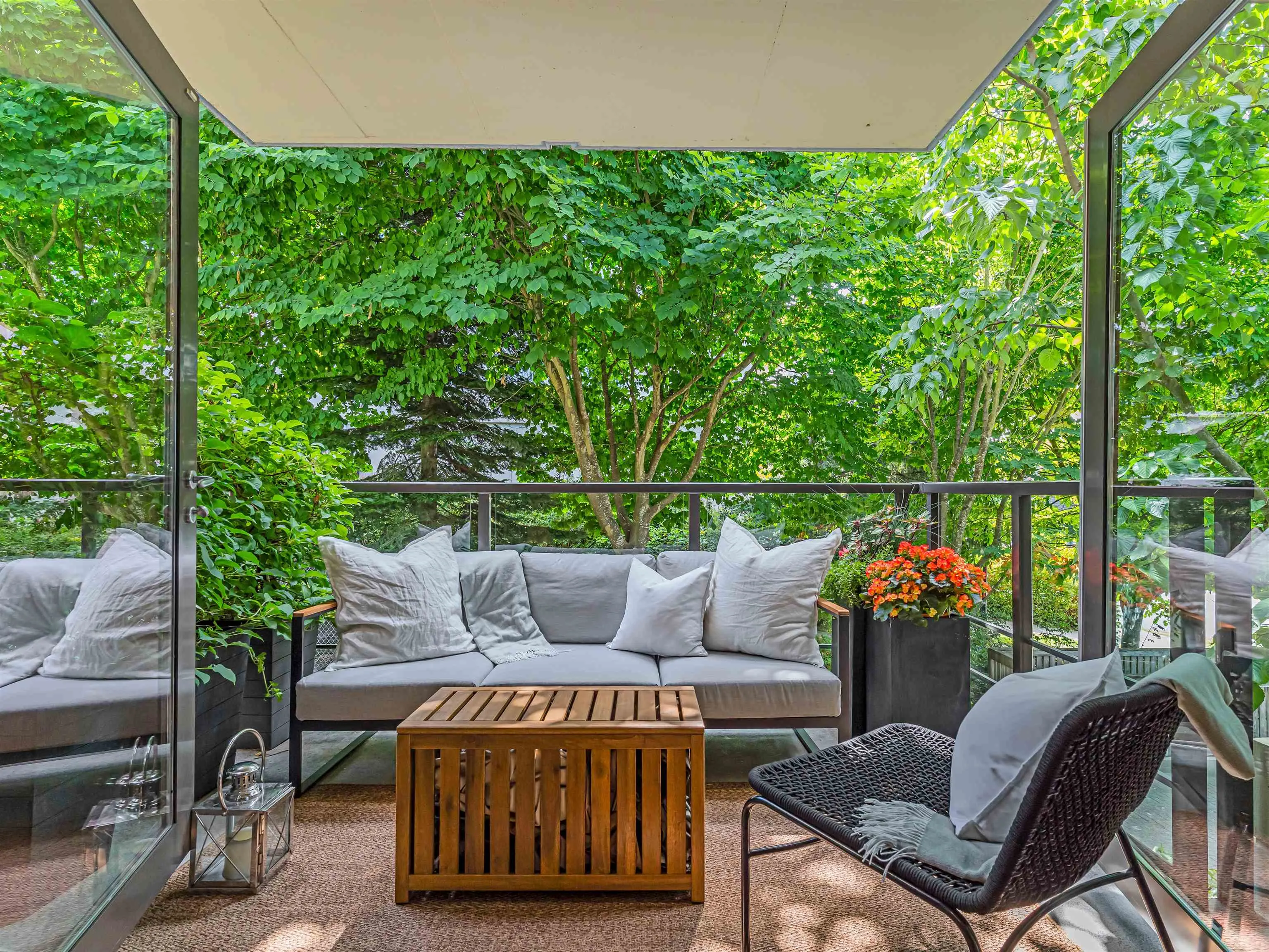180 W 6th Street