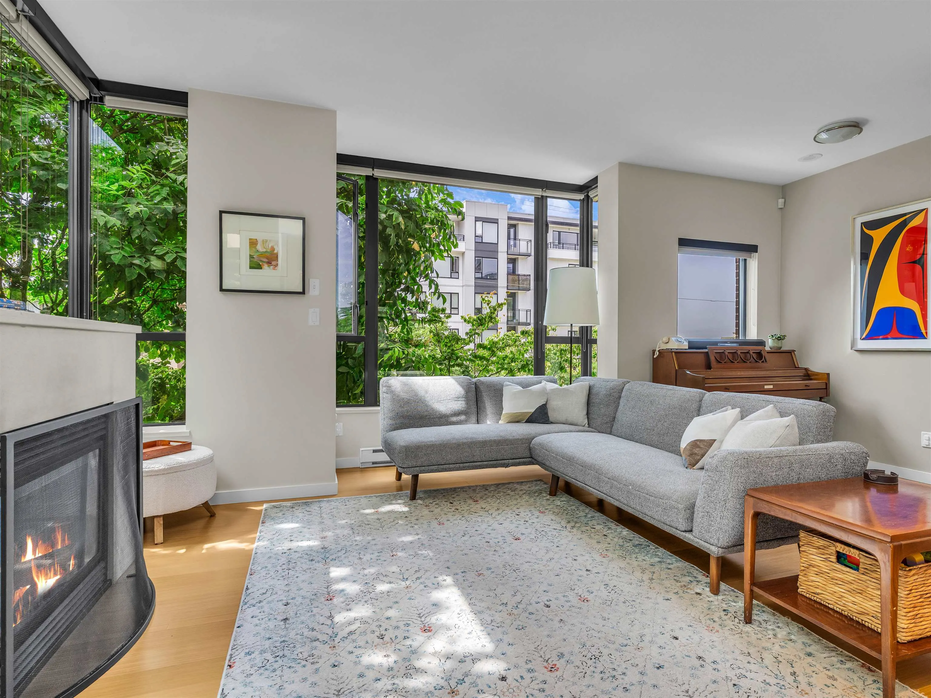 180 W 6th Street