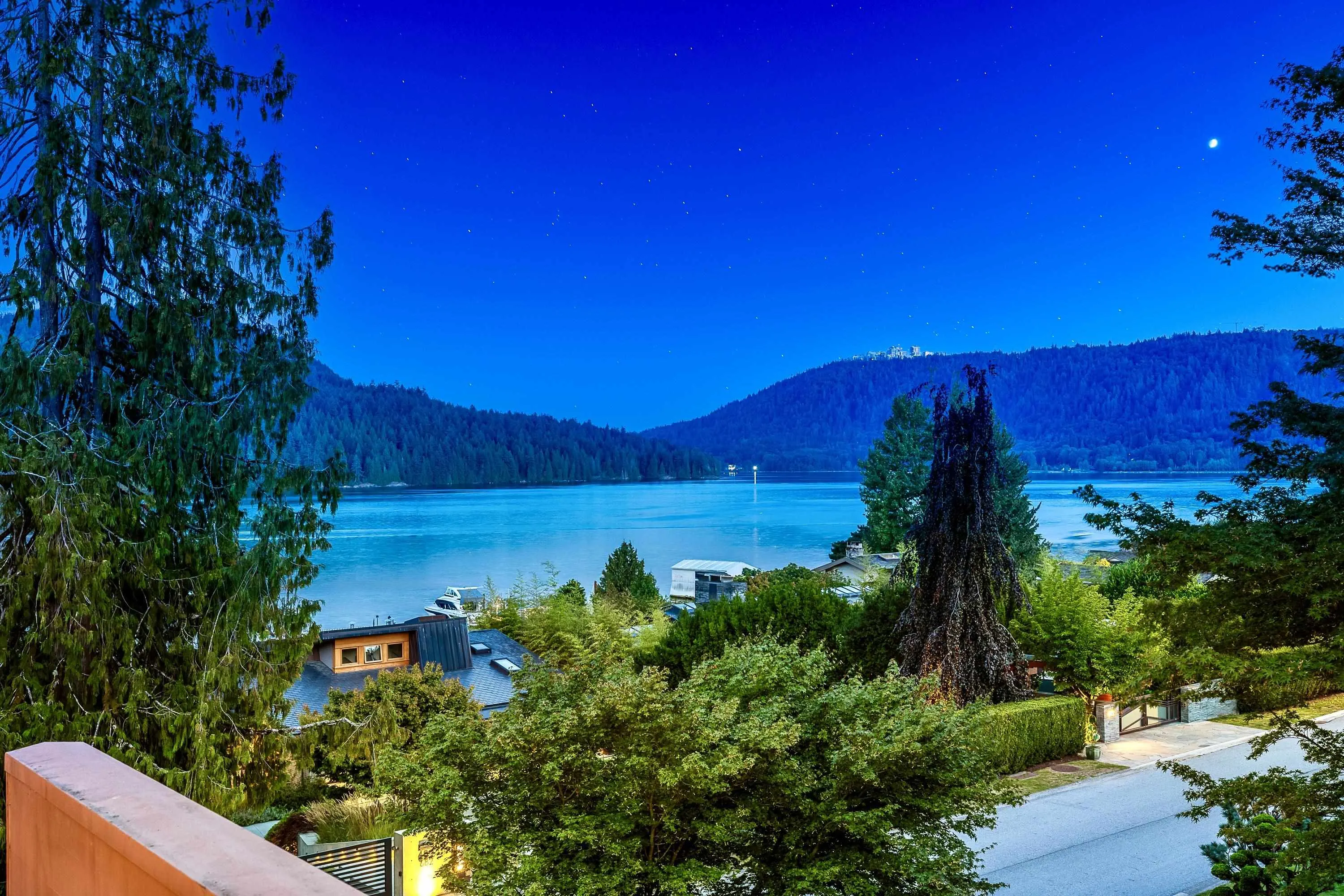 687 Beachview Drive
