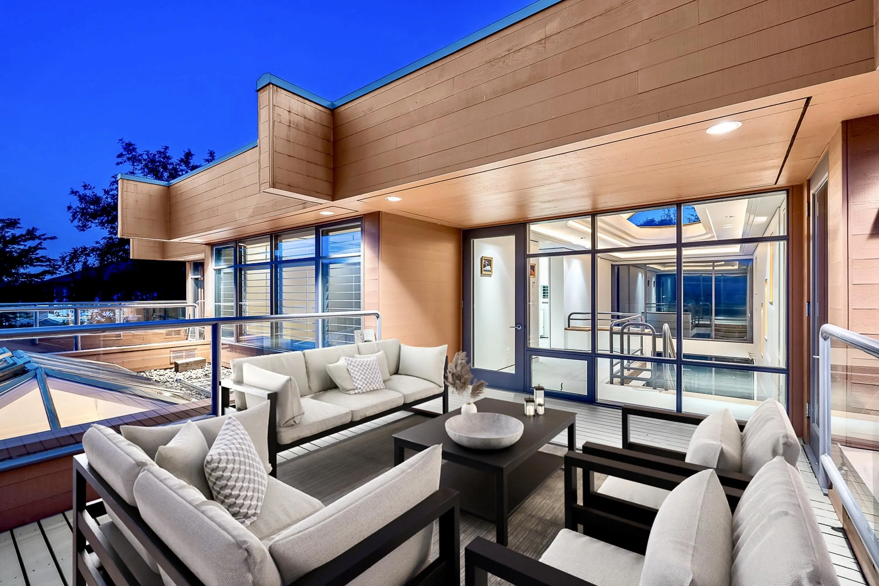 687 Beachview Drive