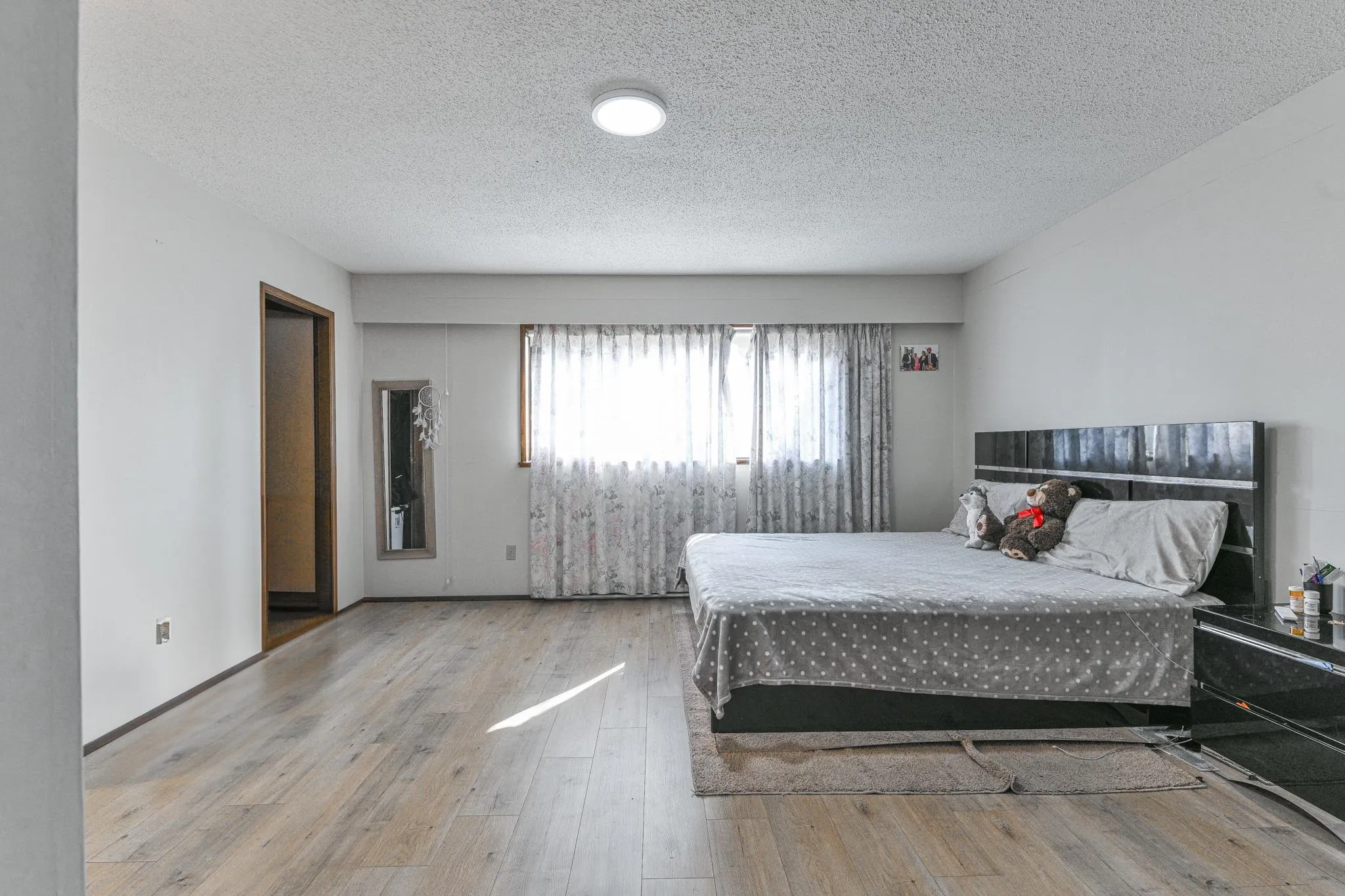 2272 Bevan Crescent