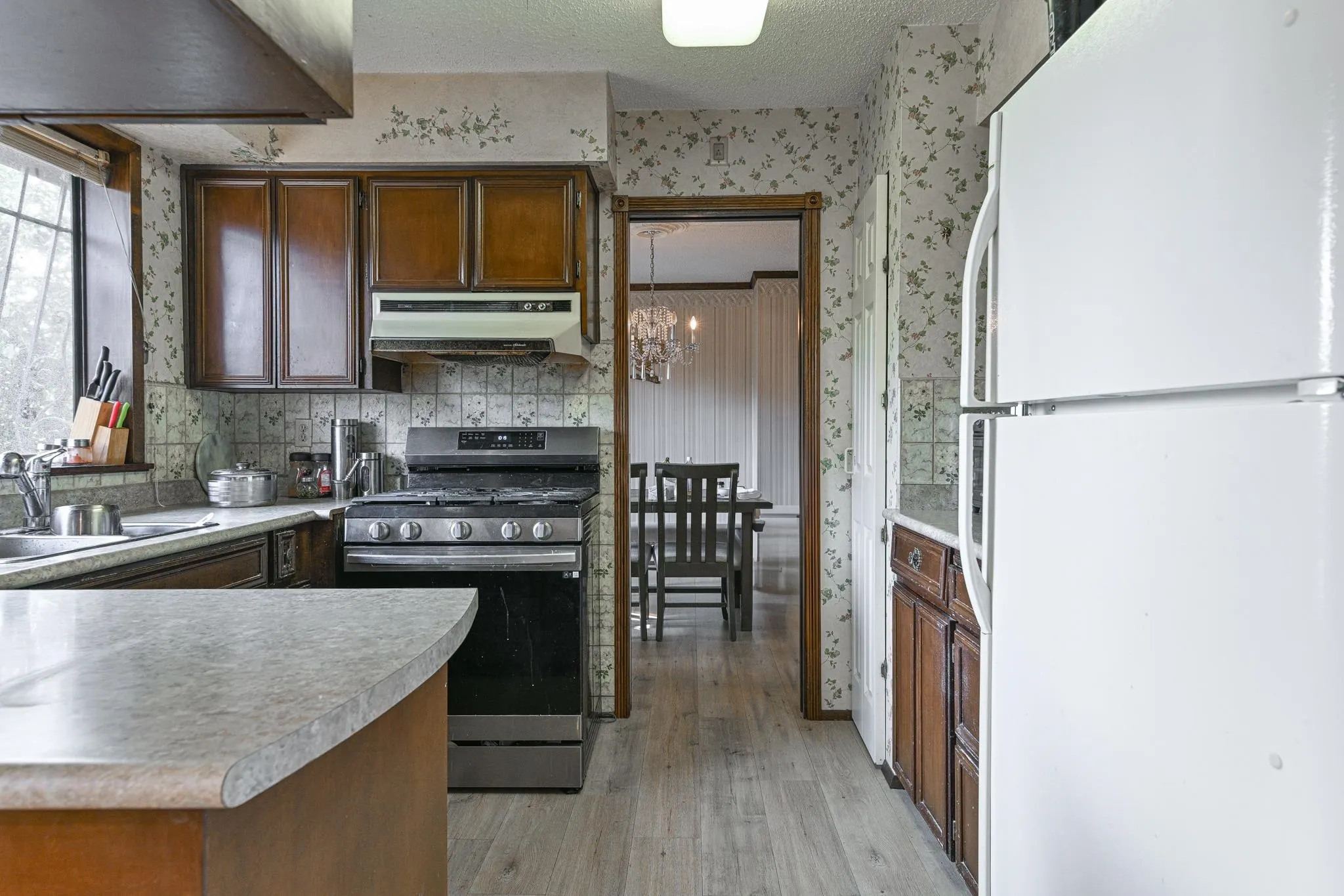 2272 Bevan Crescent