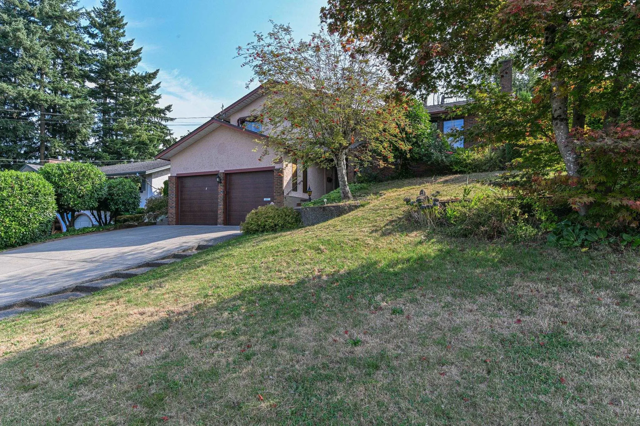 2272 Bevan Crescent