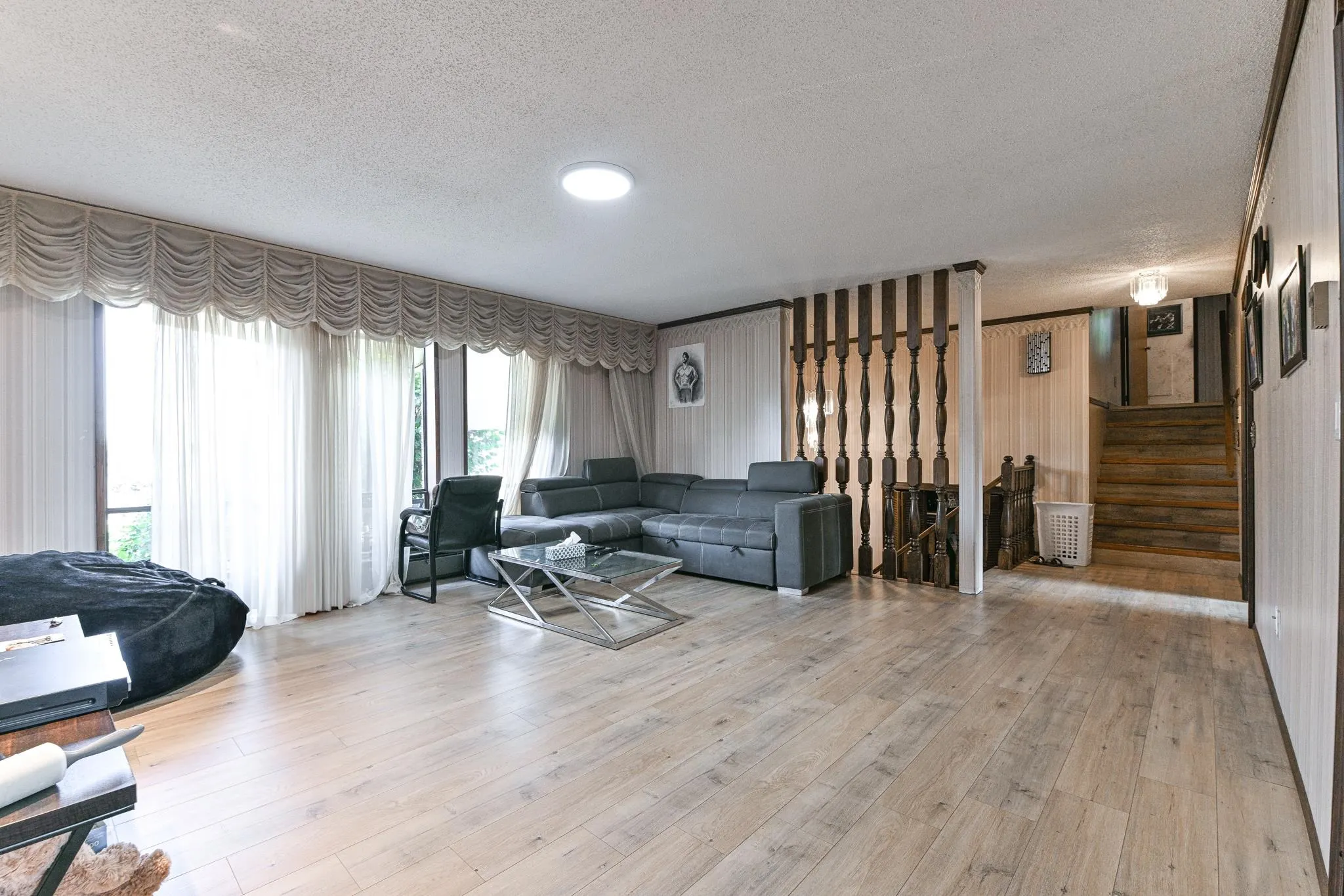 2272 Bevan Crescent
