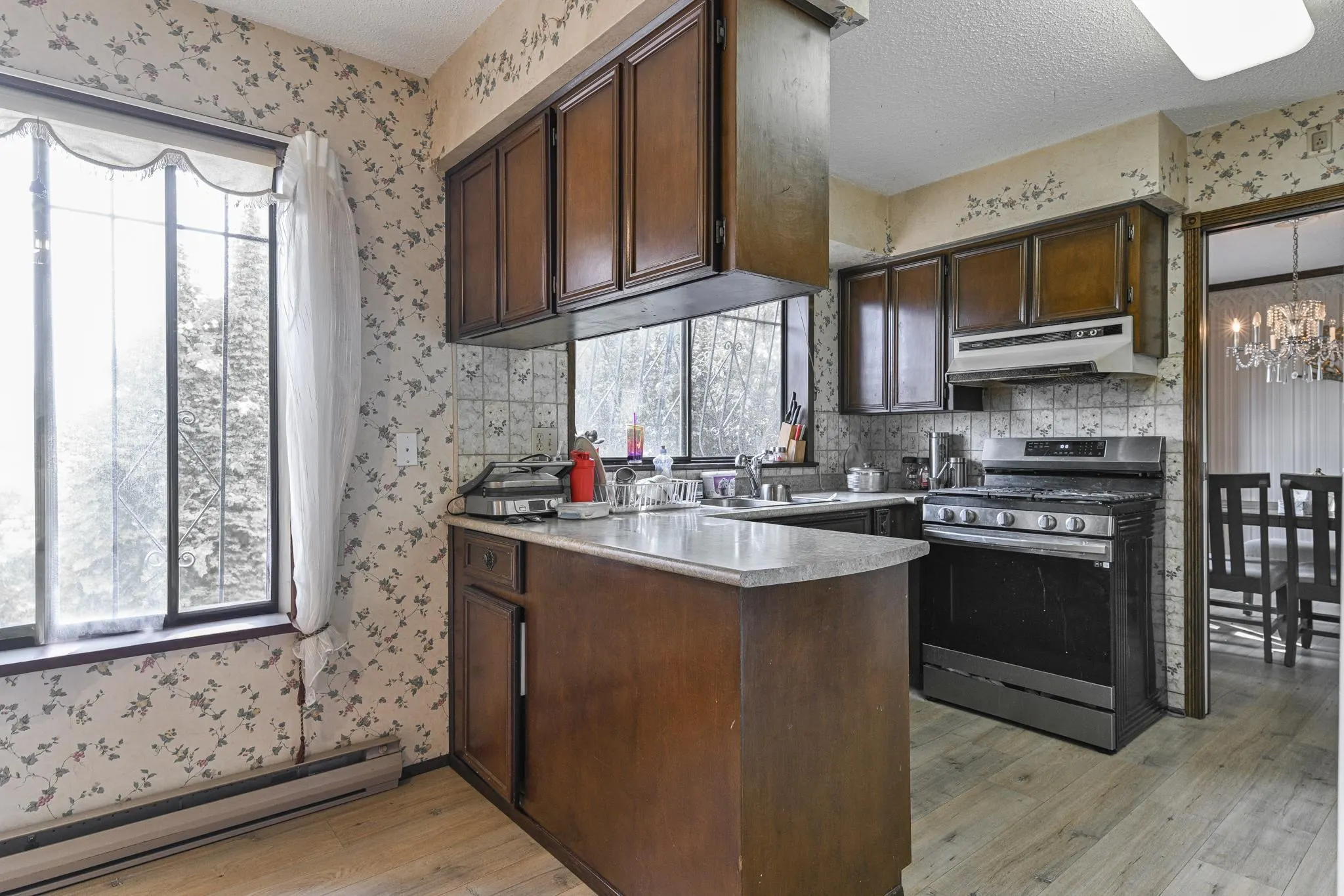 2272 Bevan Crescent