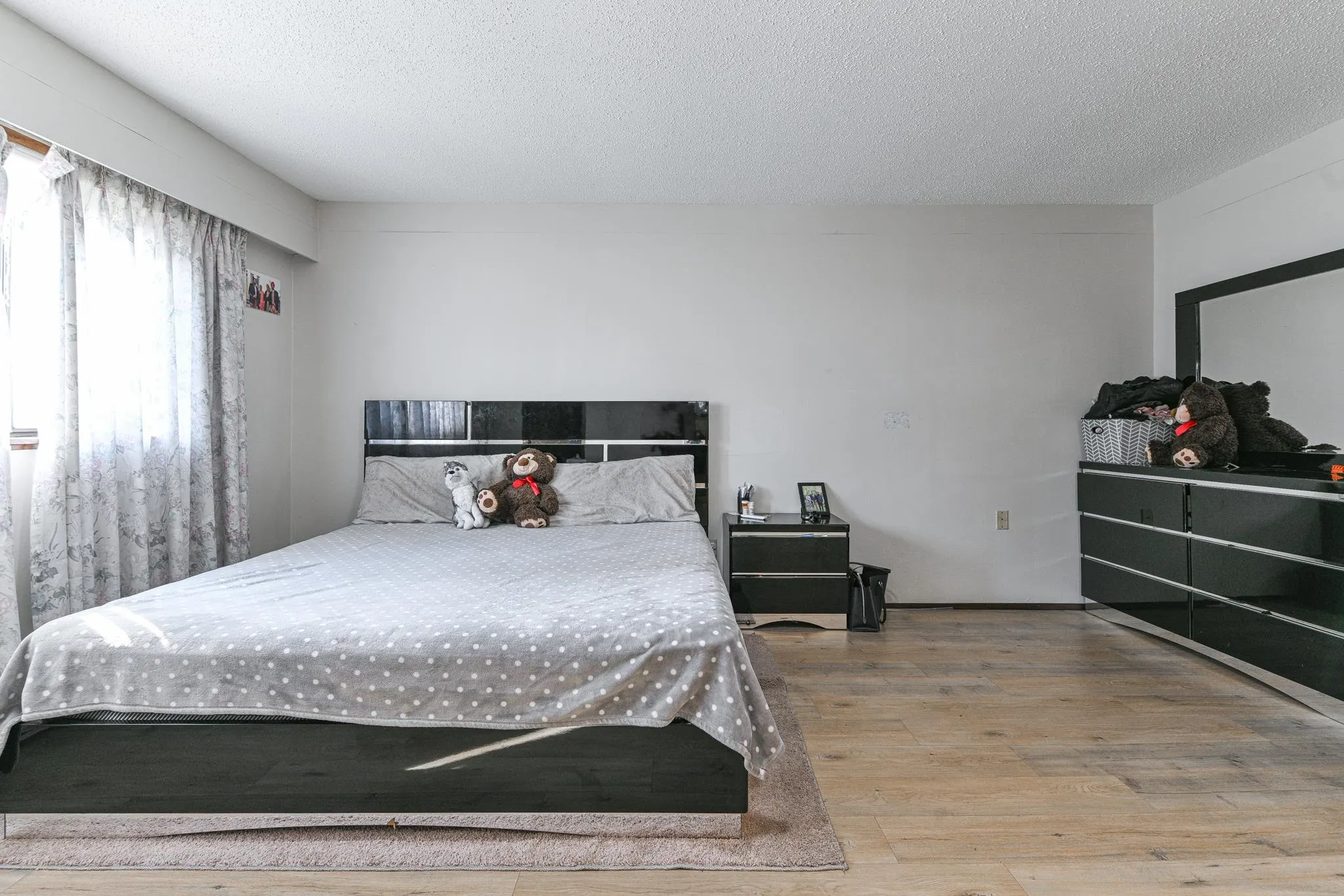 2272 Bevan Crescent