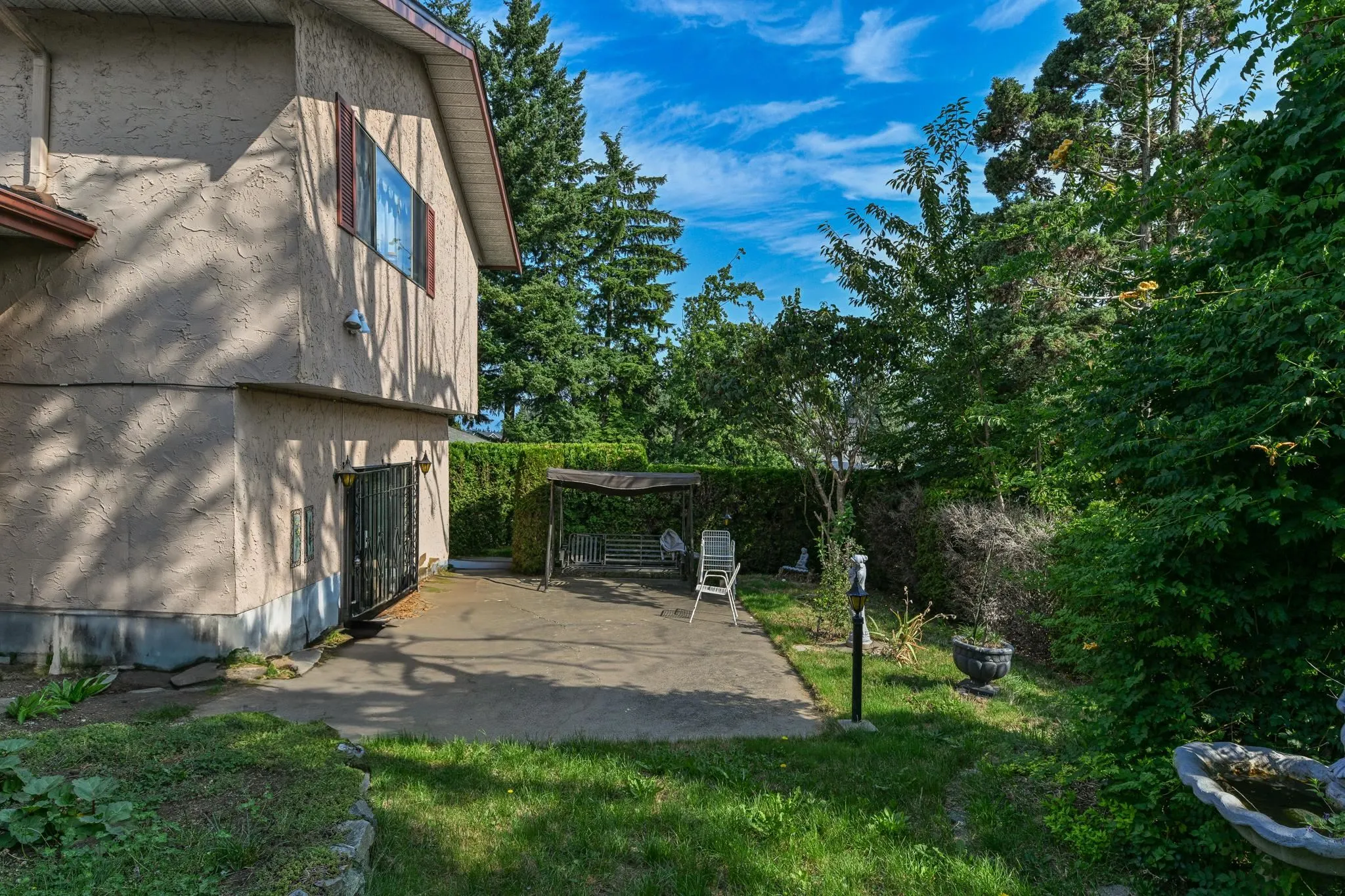 2272 Bevan Crescent