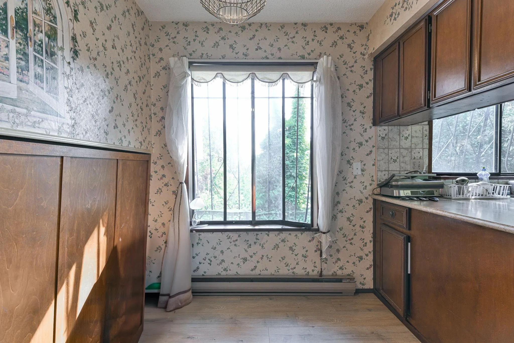 2272 Bevan Crescent