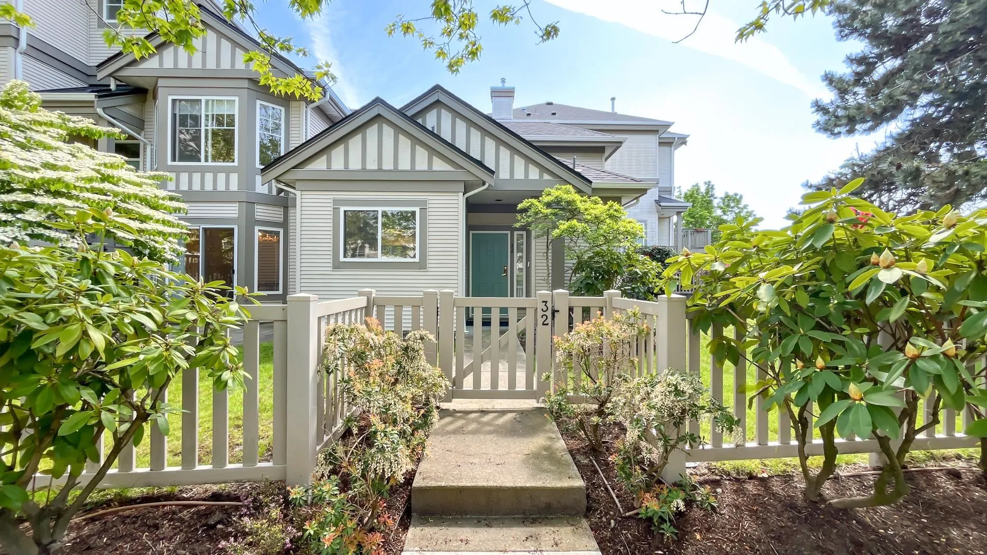 32 3880 Westminster Highway