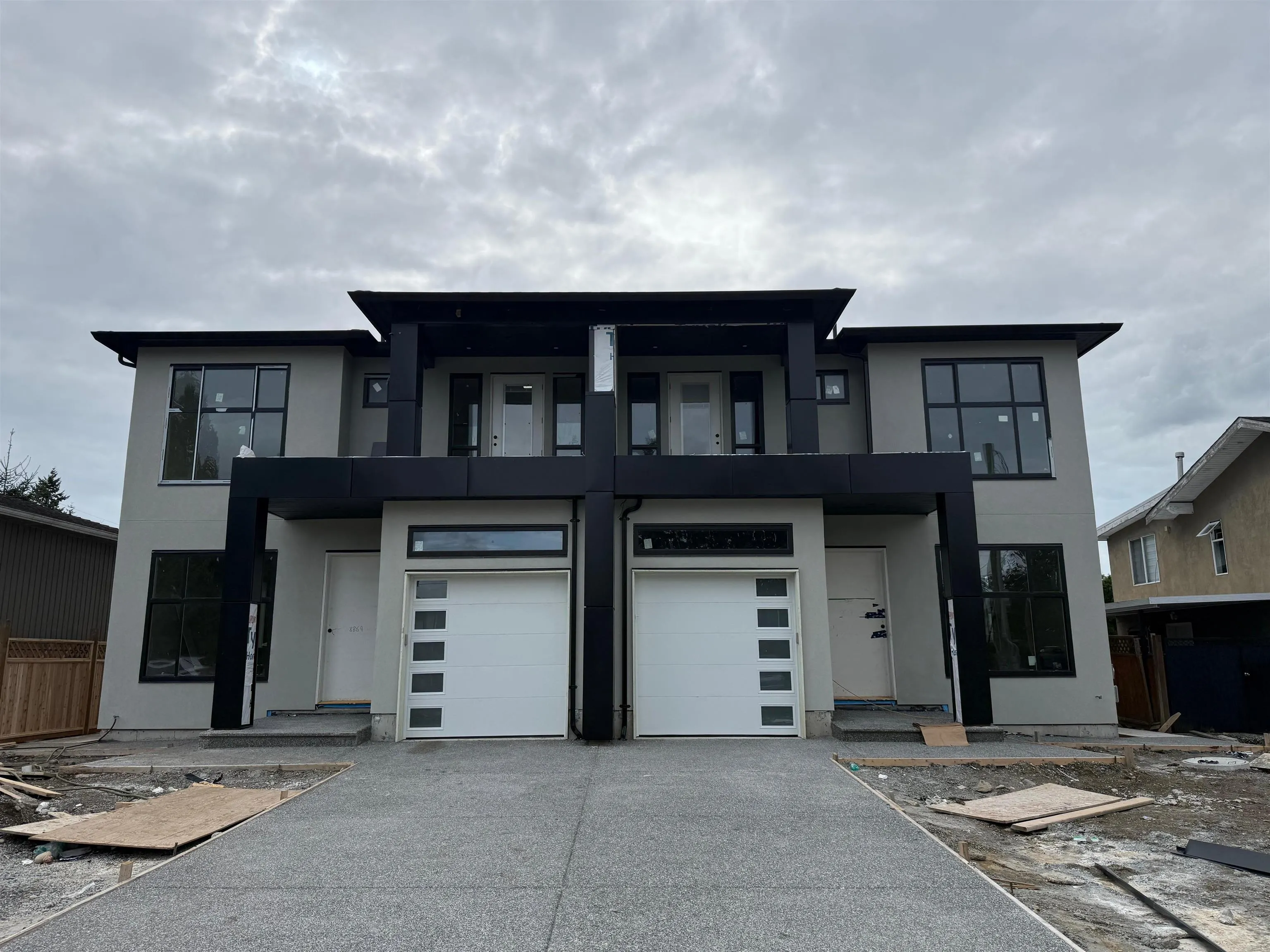 2 8871 115 Avenue