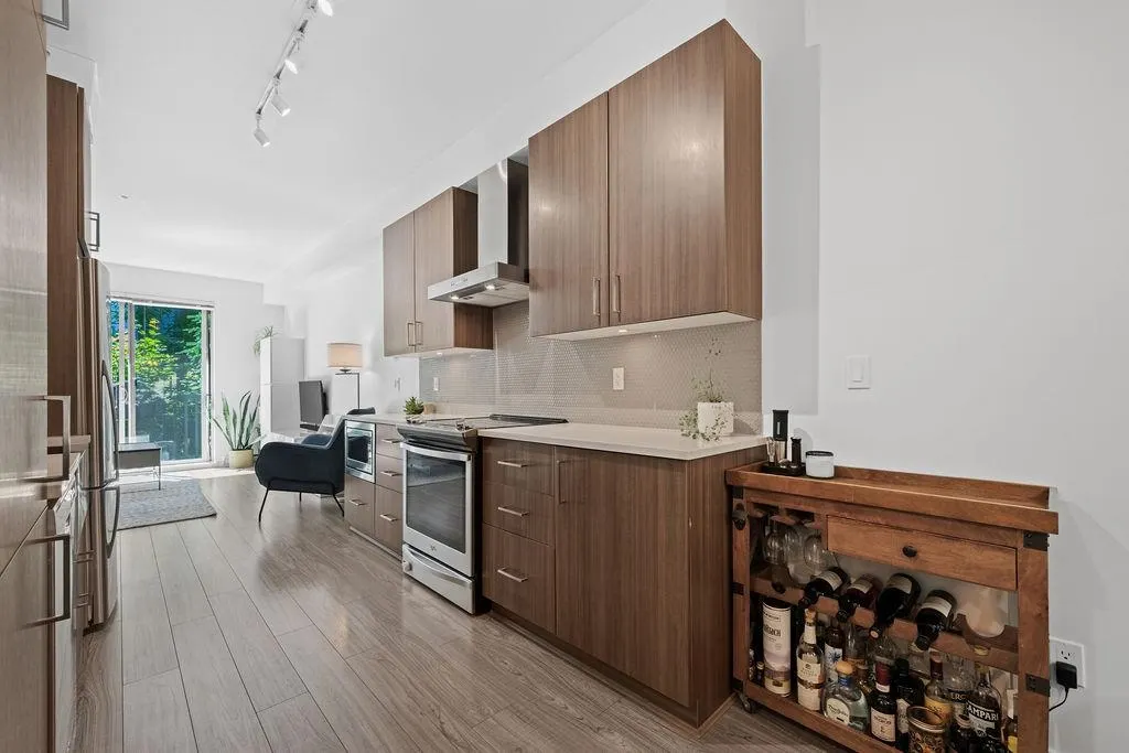 42 433 Seymour River Place