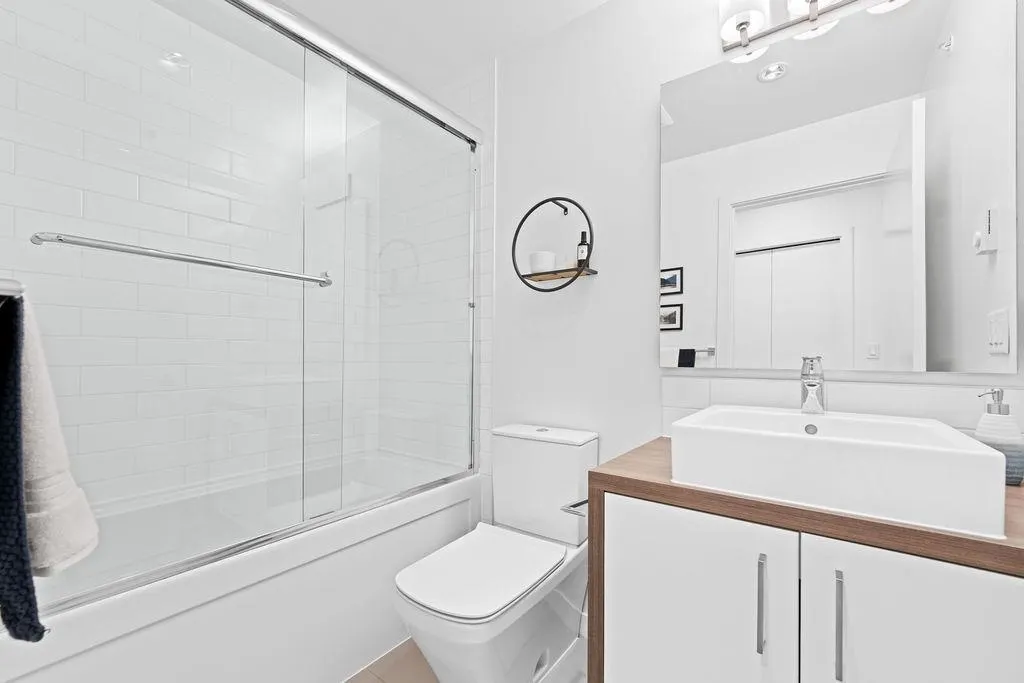 42 433 Seymour River Place
