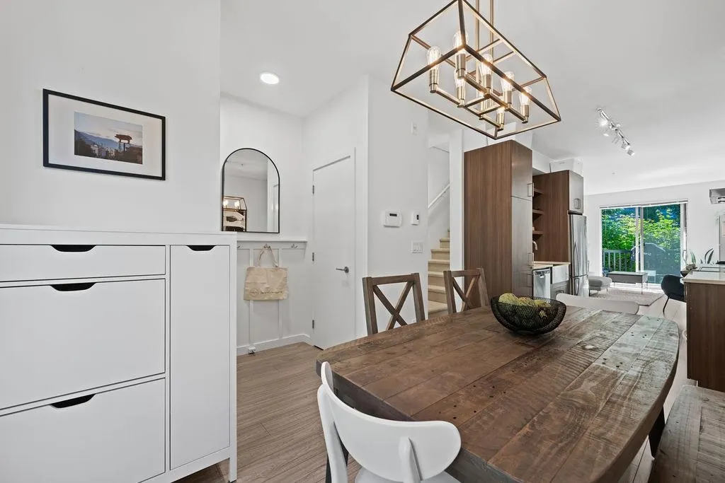 42 433 Seymour River Place