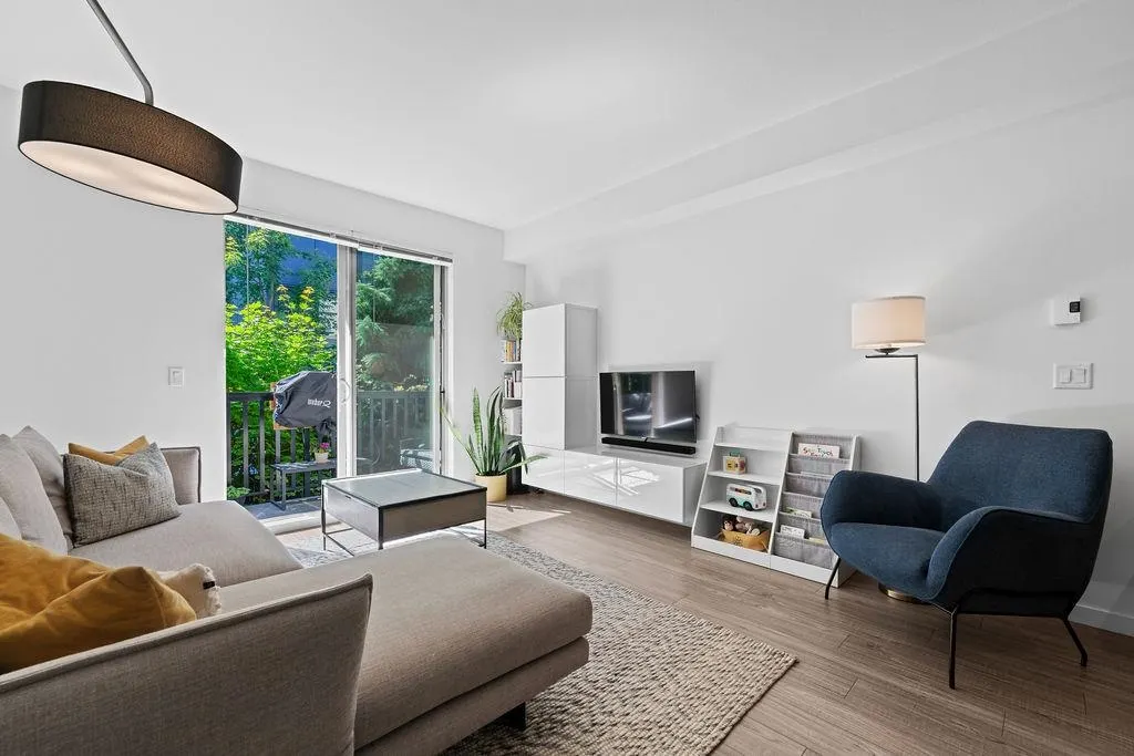 42 433 Seymour River Place