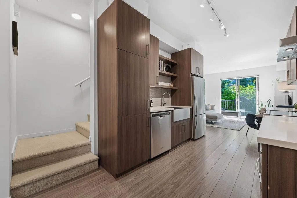 42 433 Seymour River Place