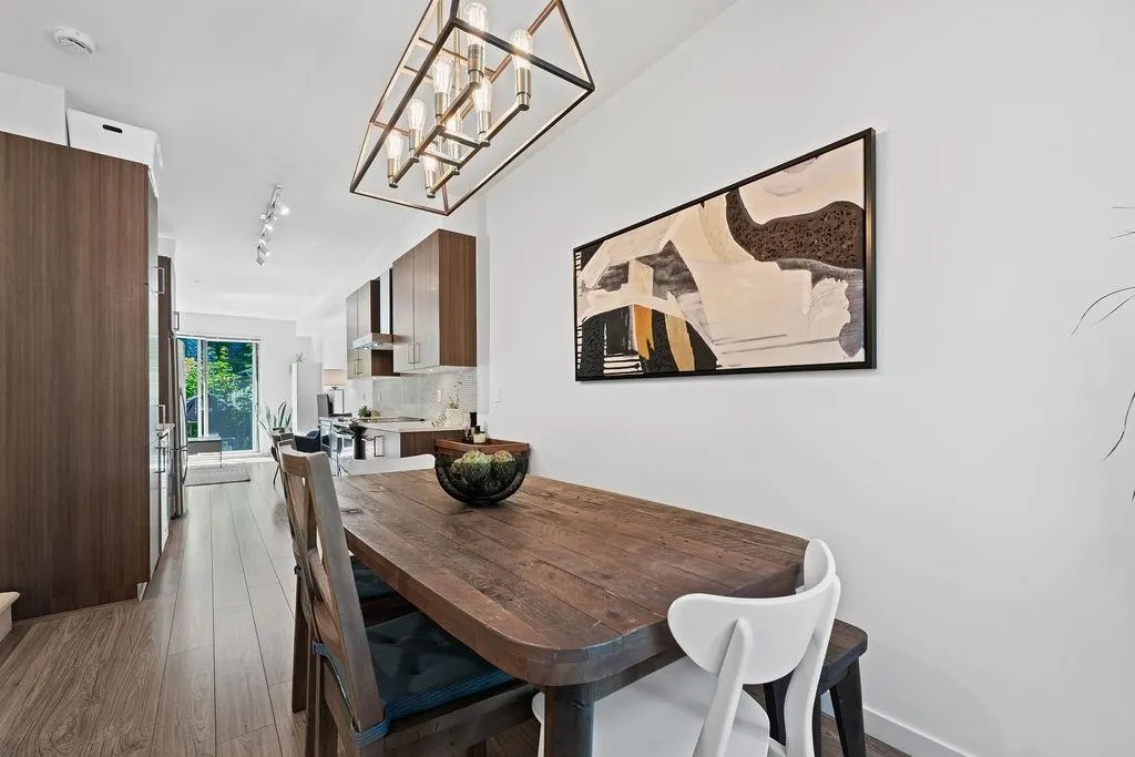 42 433 Seymour River Place