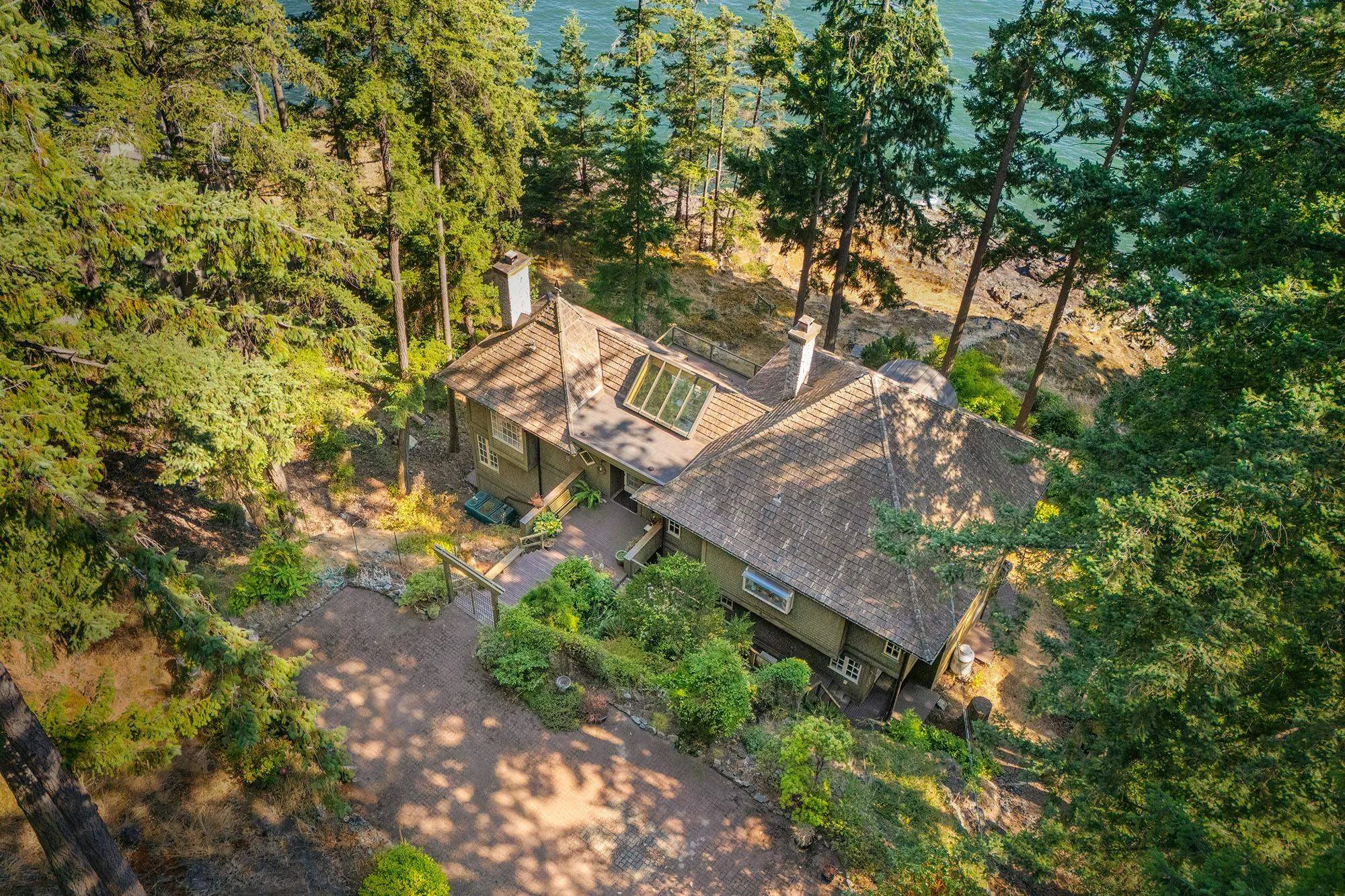 1251 Fairweather Road