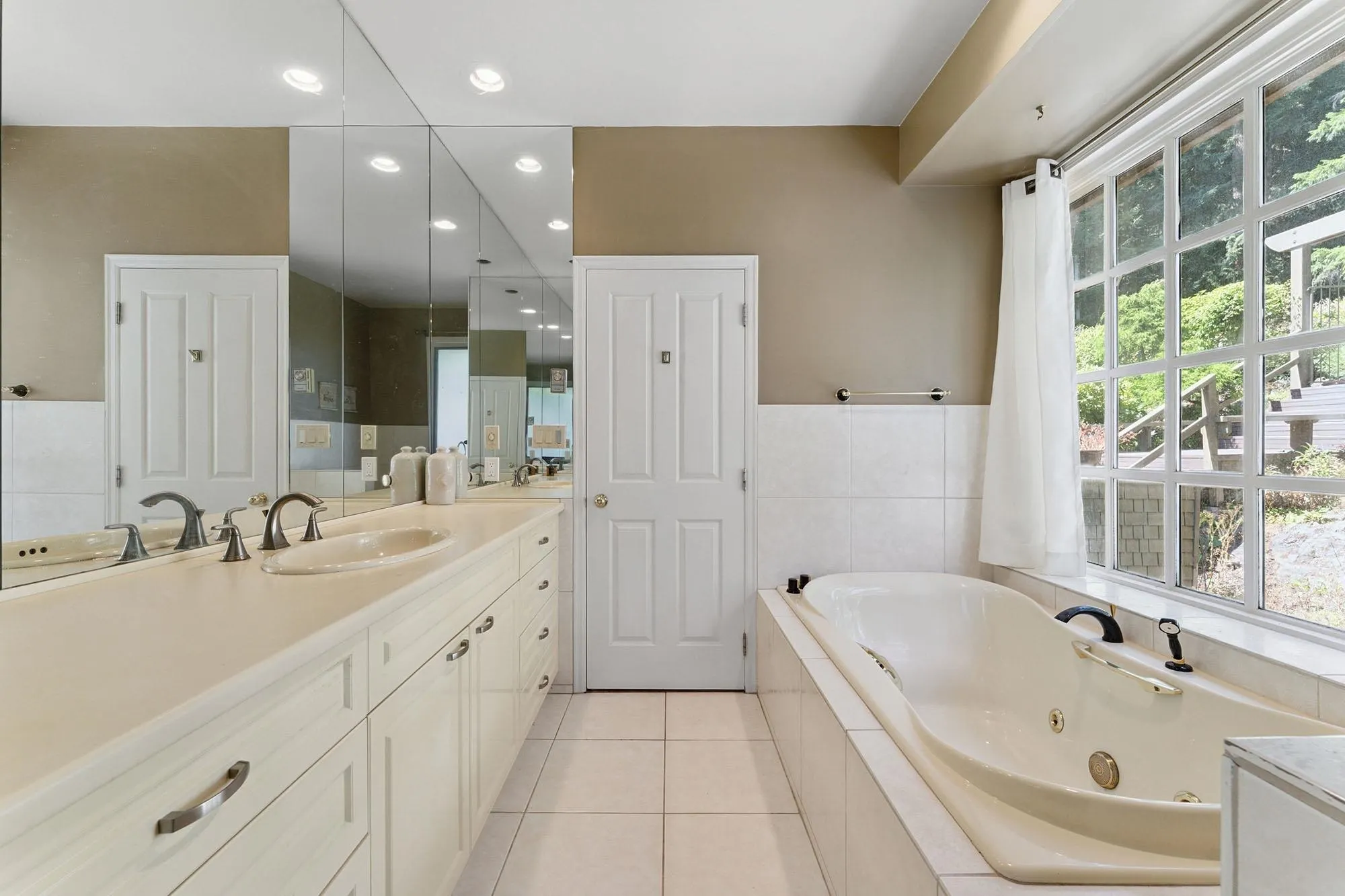 1251 Fairweather Road