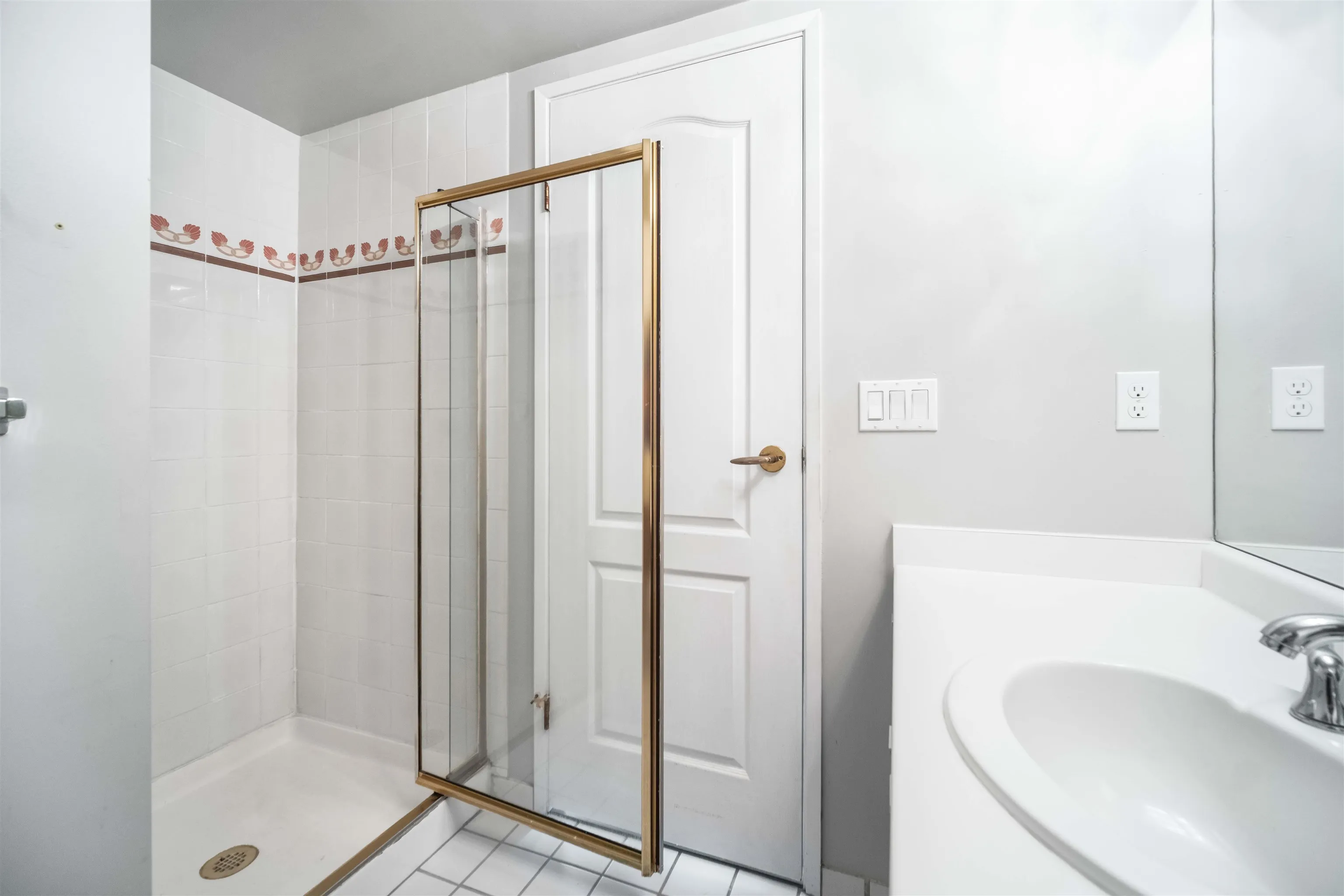 1903 4350 Beresford Street