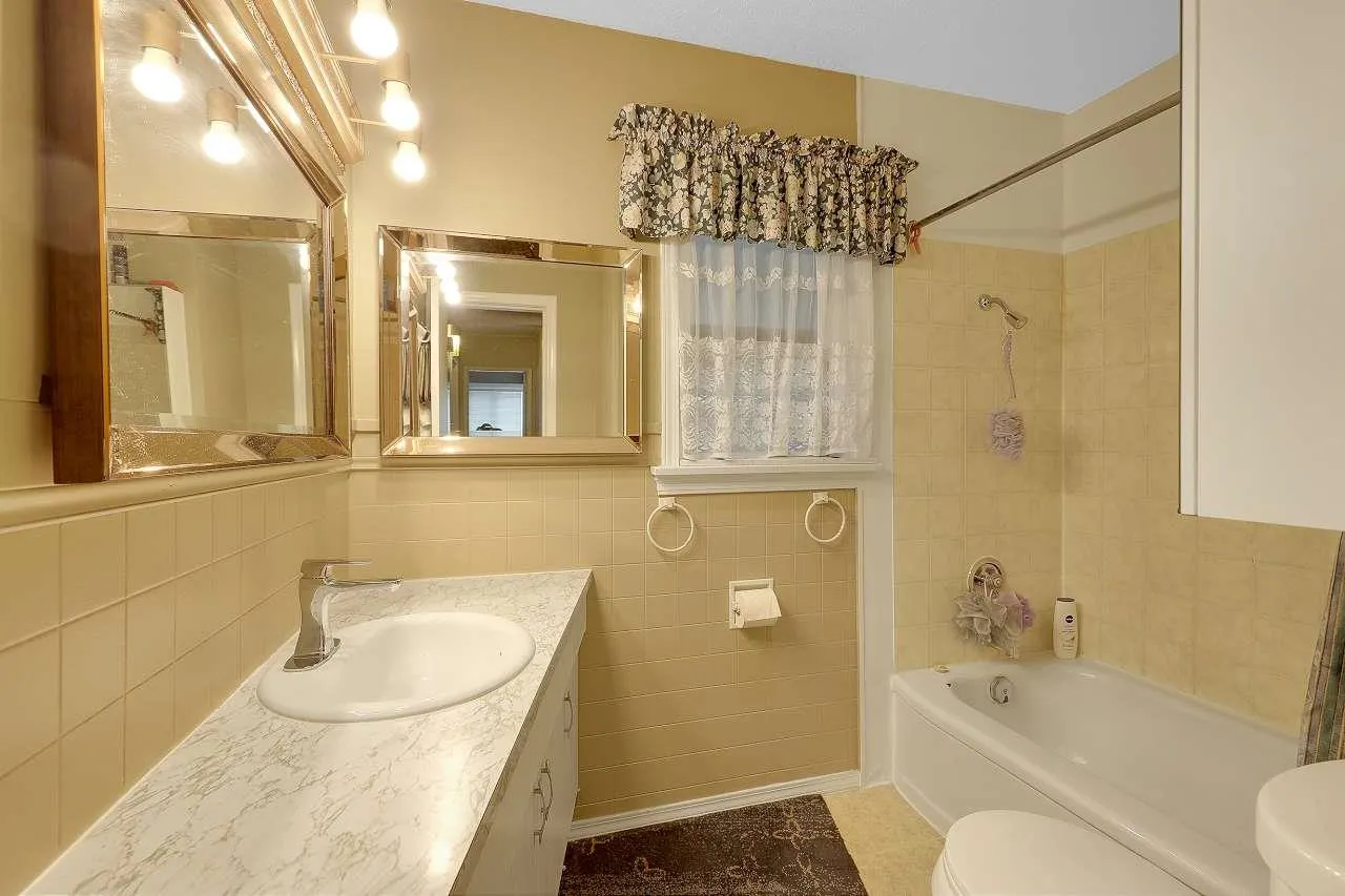 2374 Hillside Drive