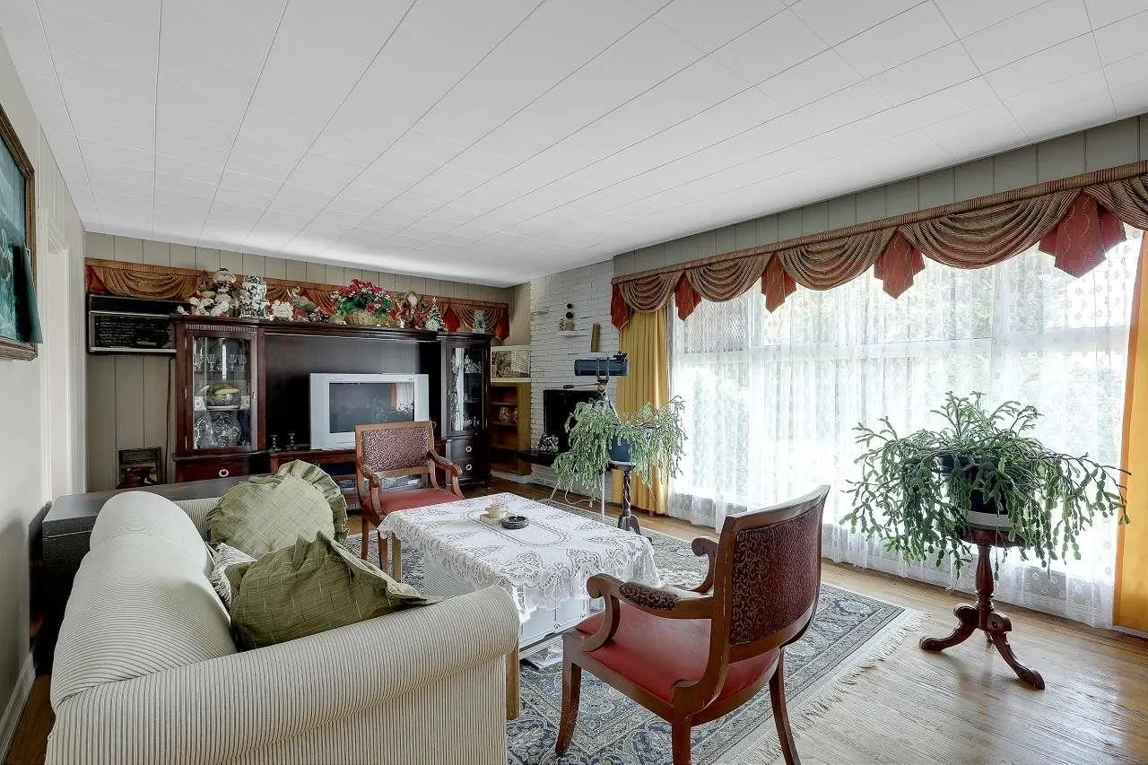 2374 Hillside Drive