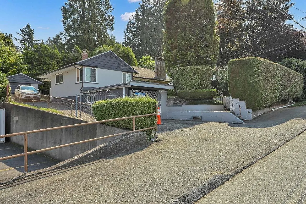 2374 Hillside Drive