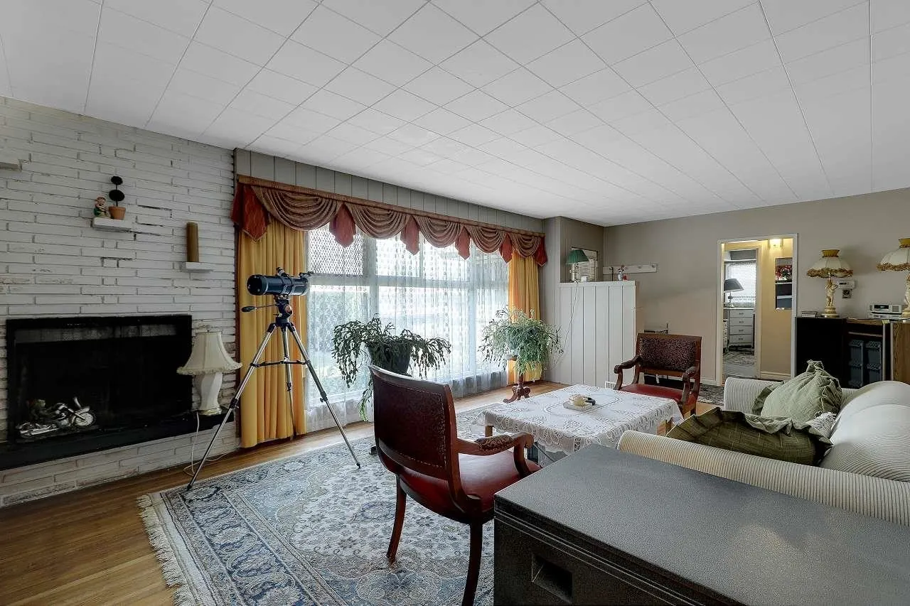 2374 Hillside Drive