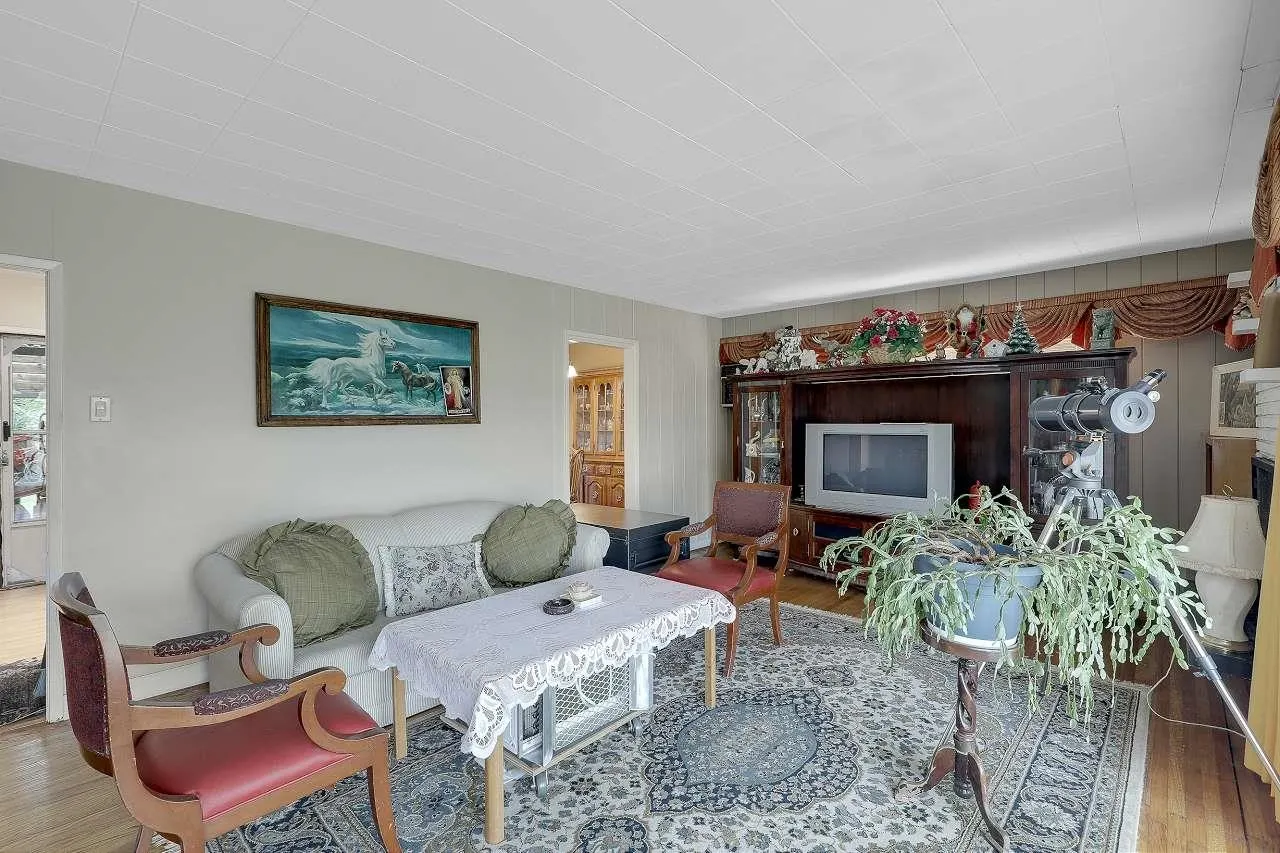 2374 Hillside Drive