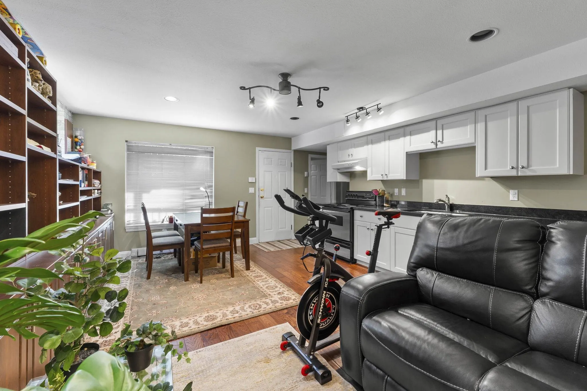 9764 180 Street