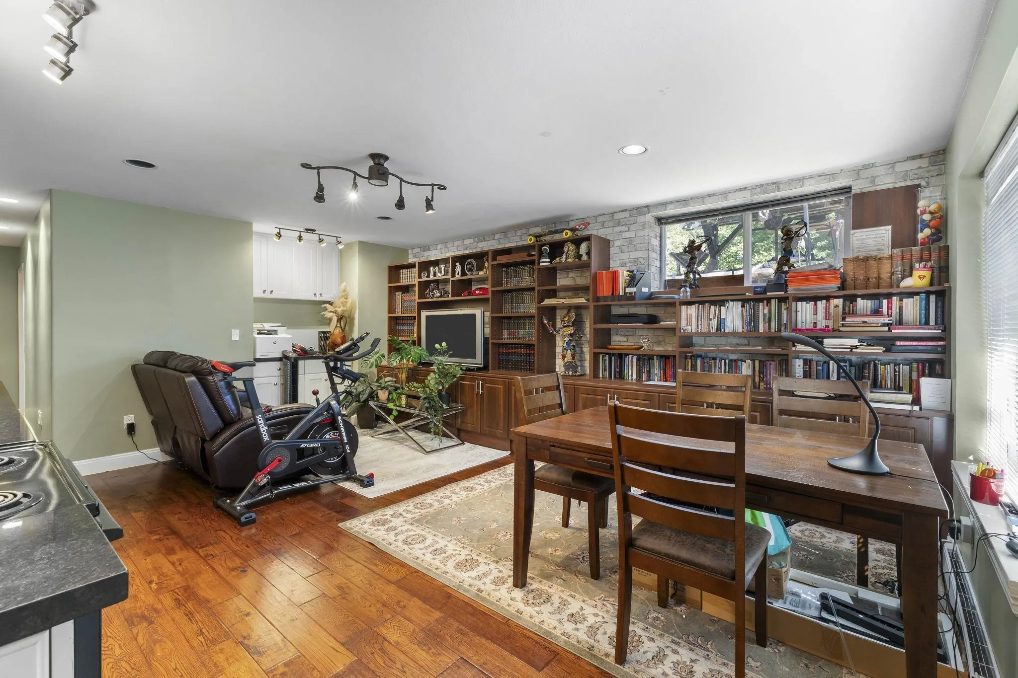 9764 180 Street