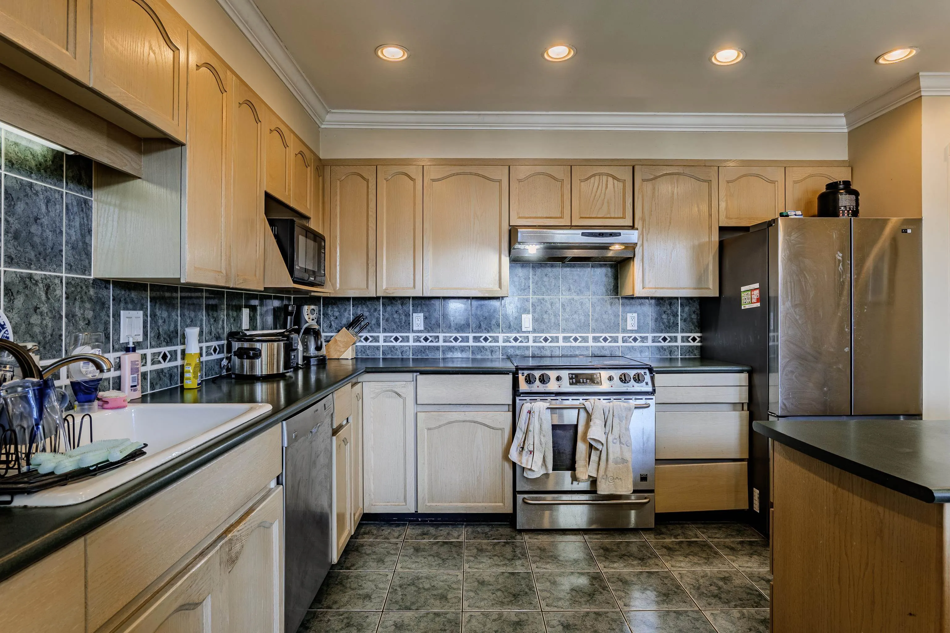 411B 1210 Quayside Drive