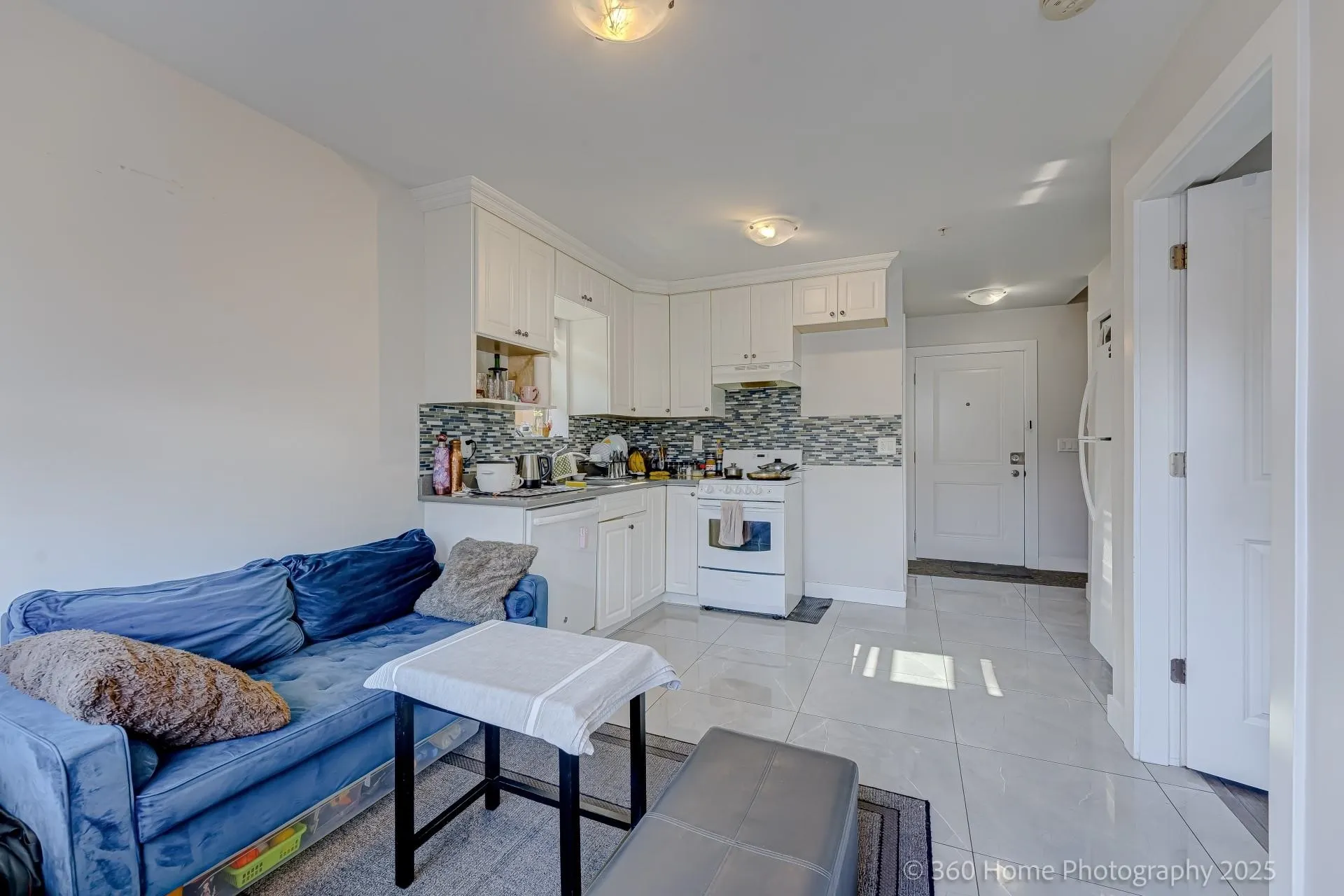 3345 Monmouth Avenue