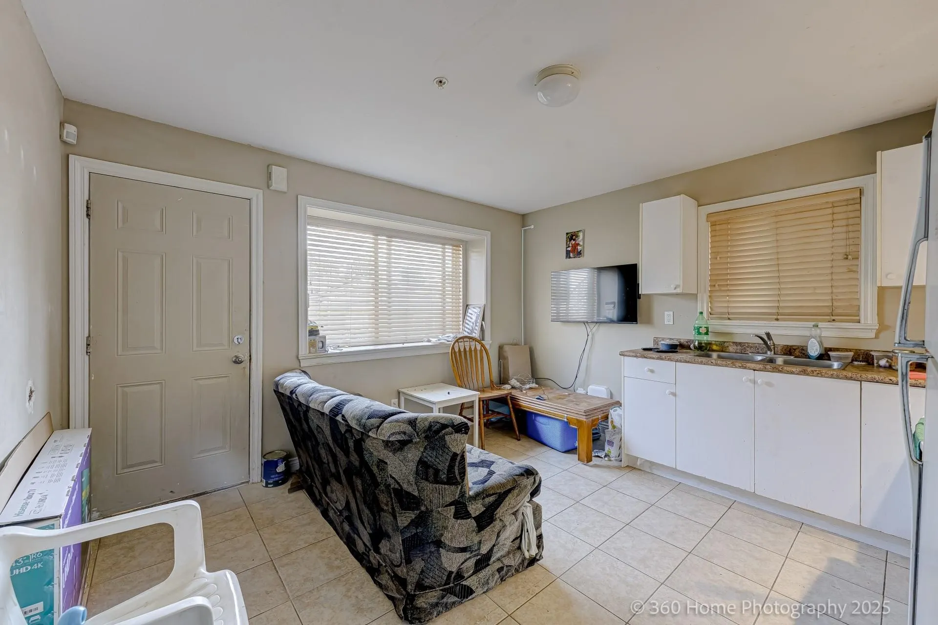 3345 Monmouth Avenue