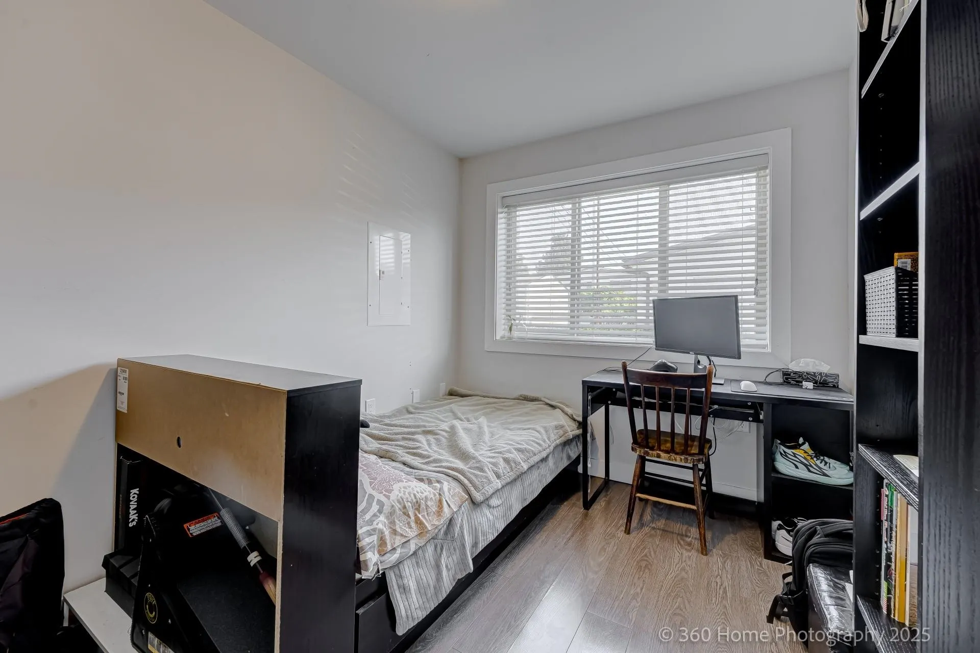 3345 Monmouth Avenue