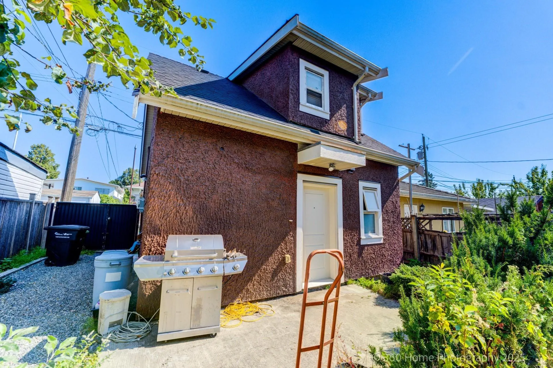 3345 Monmouth Avenue