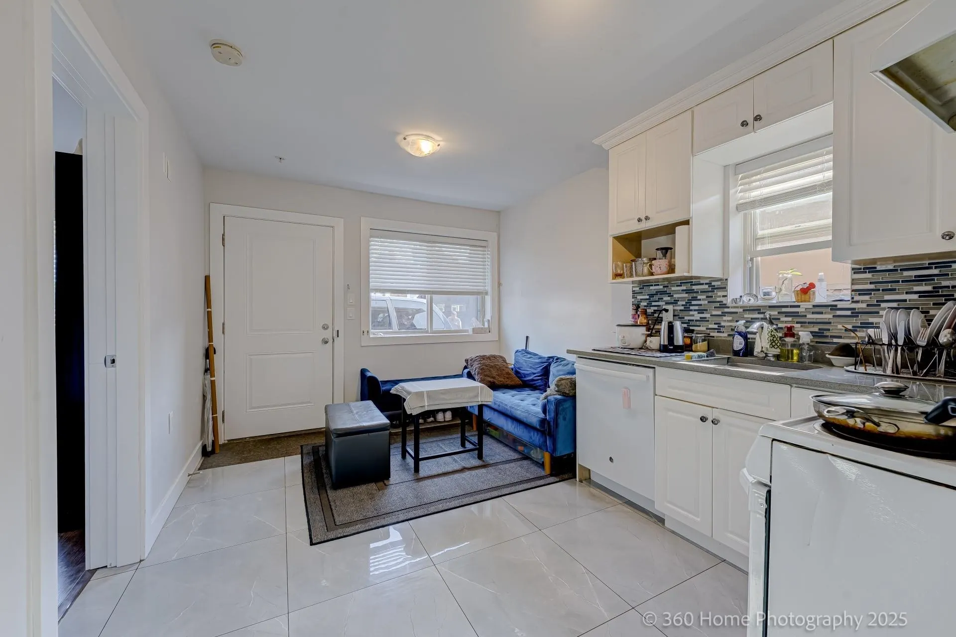 3345 Monmouth Avenue