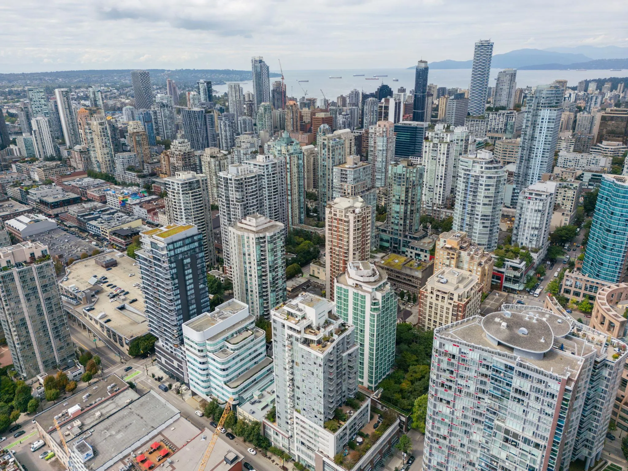 1003 821 Cambie Street