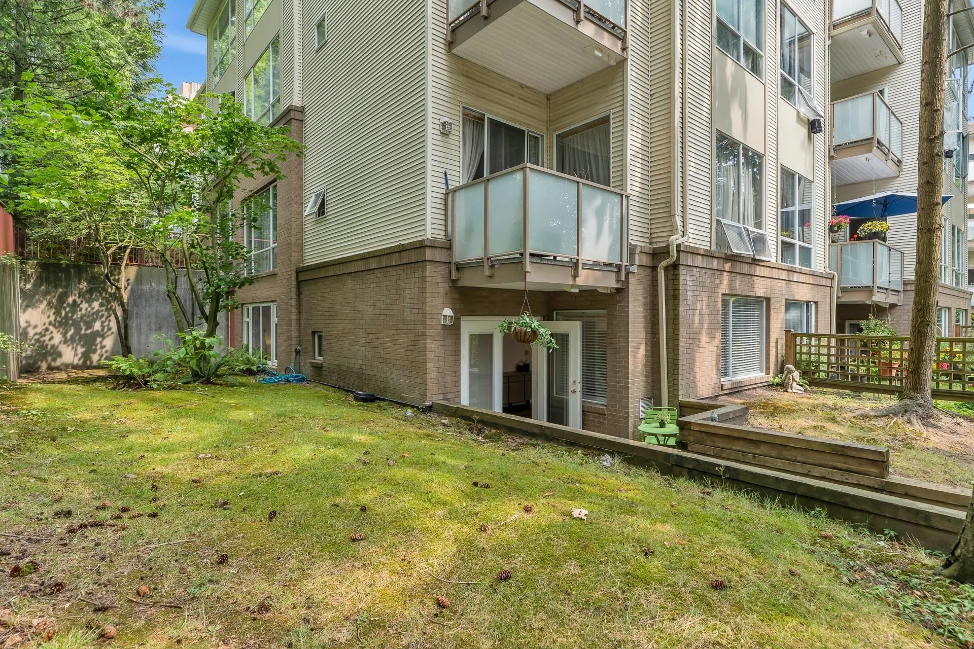 105 6742 Station Hill Court