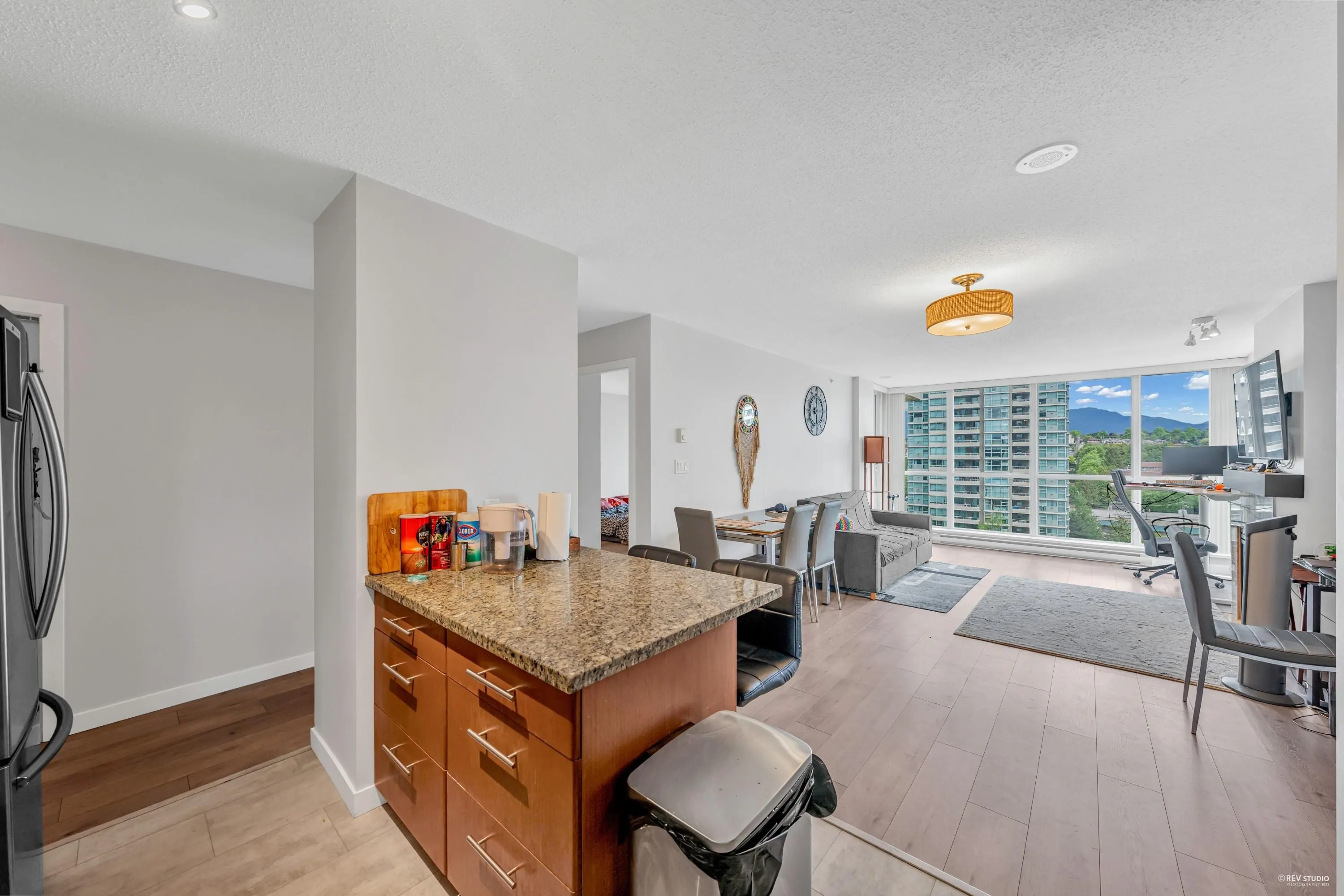 1406 2088 Madison Avenue