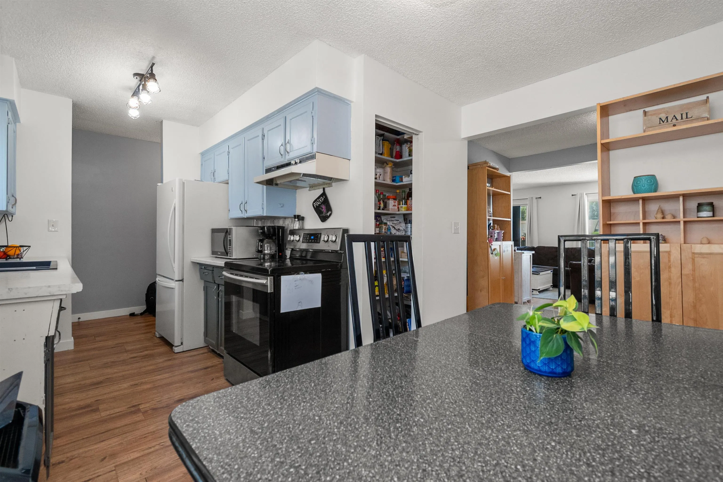 30 45215 Wolfe Road