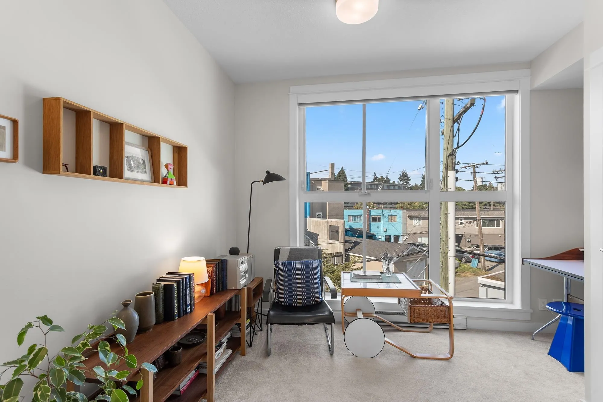 3439 Porter Street